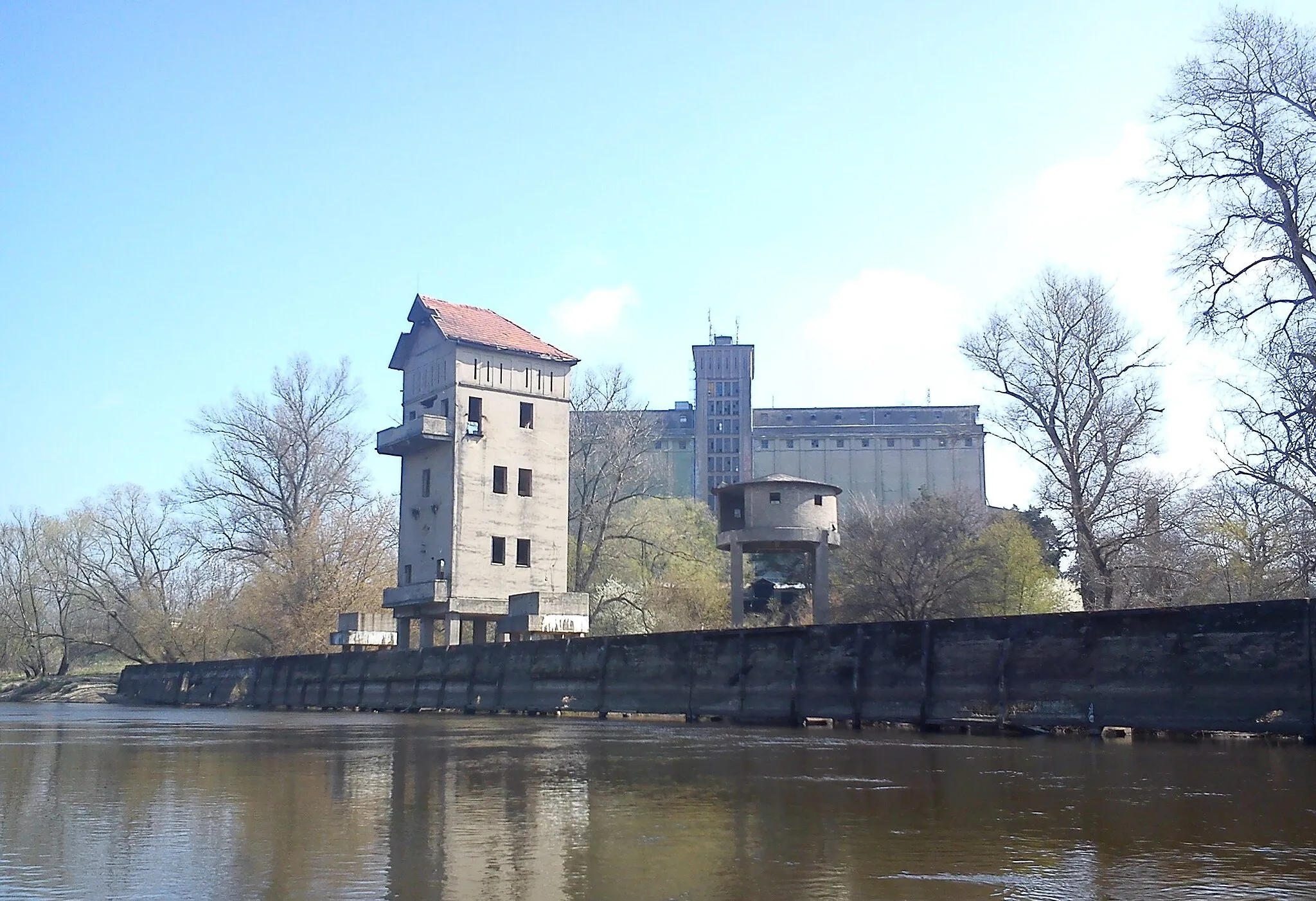 Photo showing: Port na Warcie w Czerwonaku.