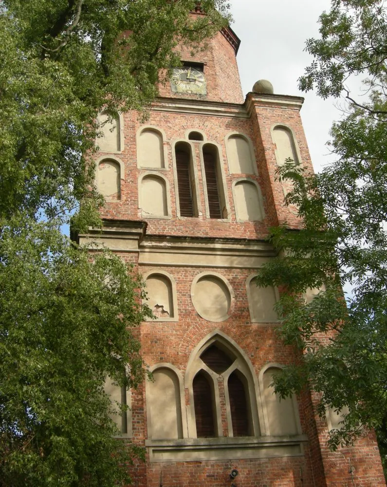 Photo showing: Tower of church in Czacz, Greater Poland Voivodeship, Poland