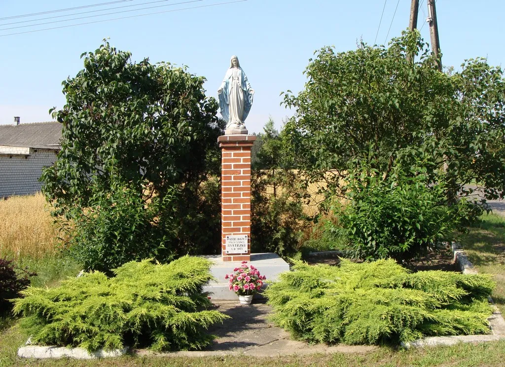 Photo showing: Bystrzek, roadside shrine.