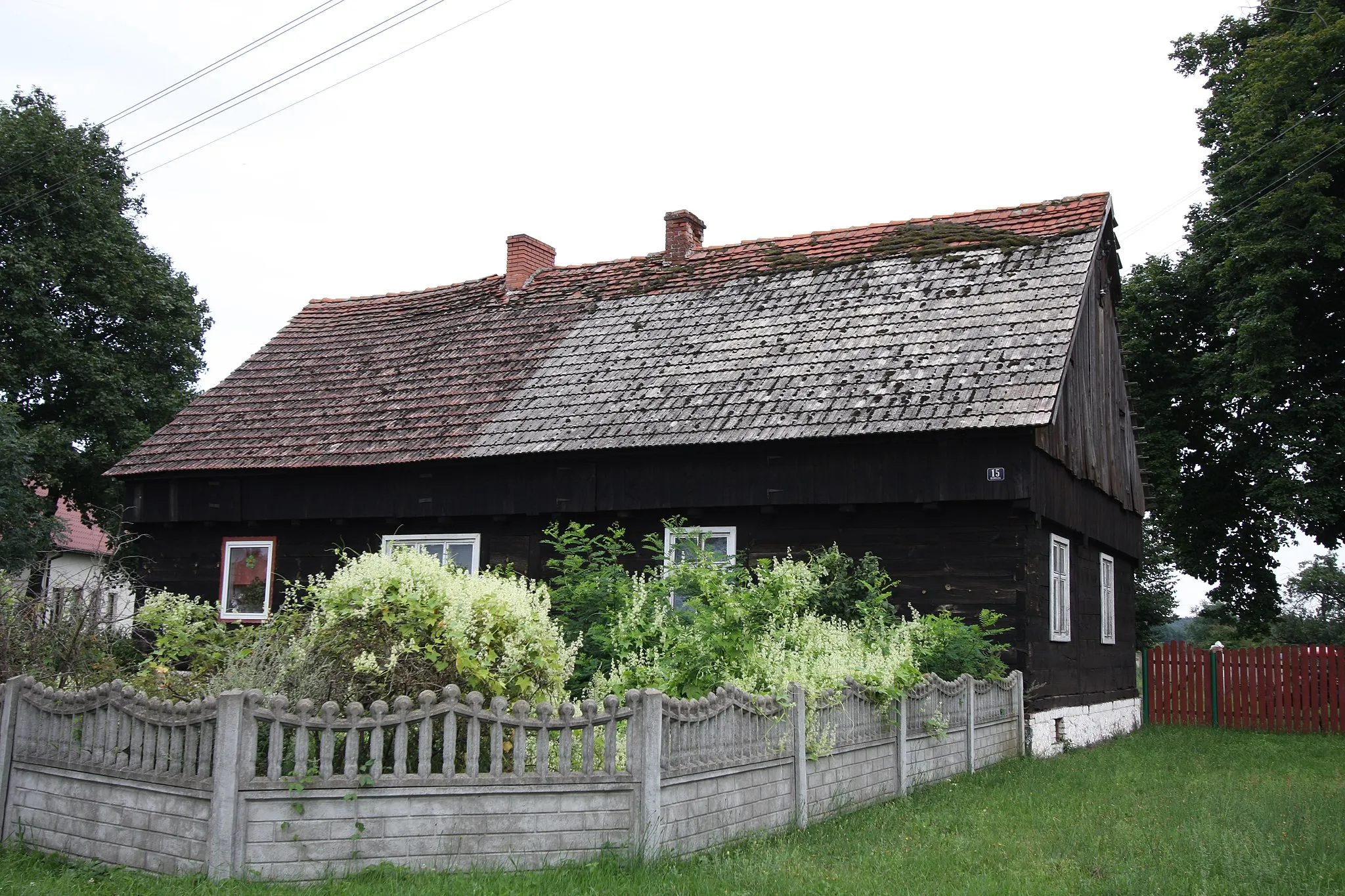 Photo showing: Boruja, dom nr 15, drewn., 1 poł. XIX
