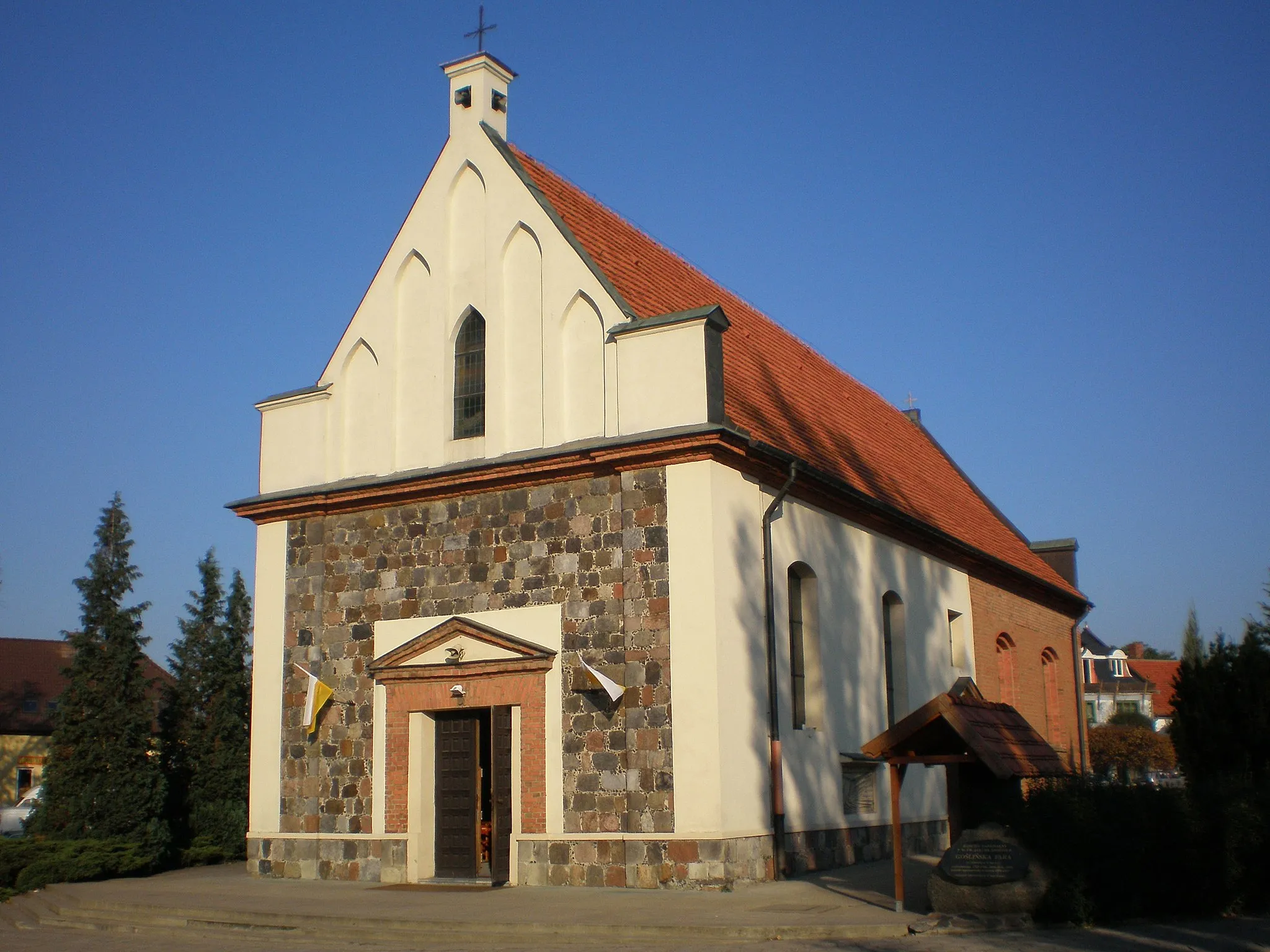 Photo showing: Murowana Goślina town.