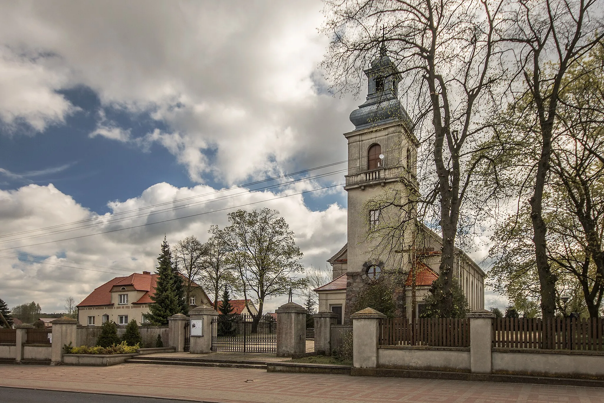 Photo showing: Kościół Najświętszego Serca Pana Jezusa, Mąkoszyce, gm. Kobyla Góra, pow. ostrzeszowski, woj. wielkopolskie