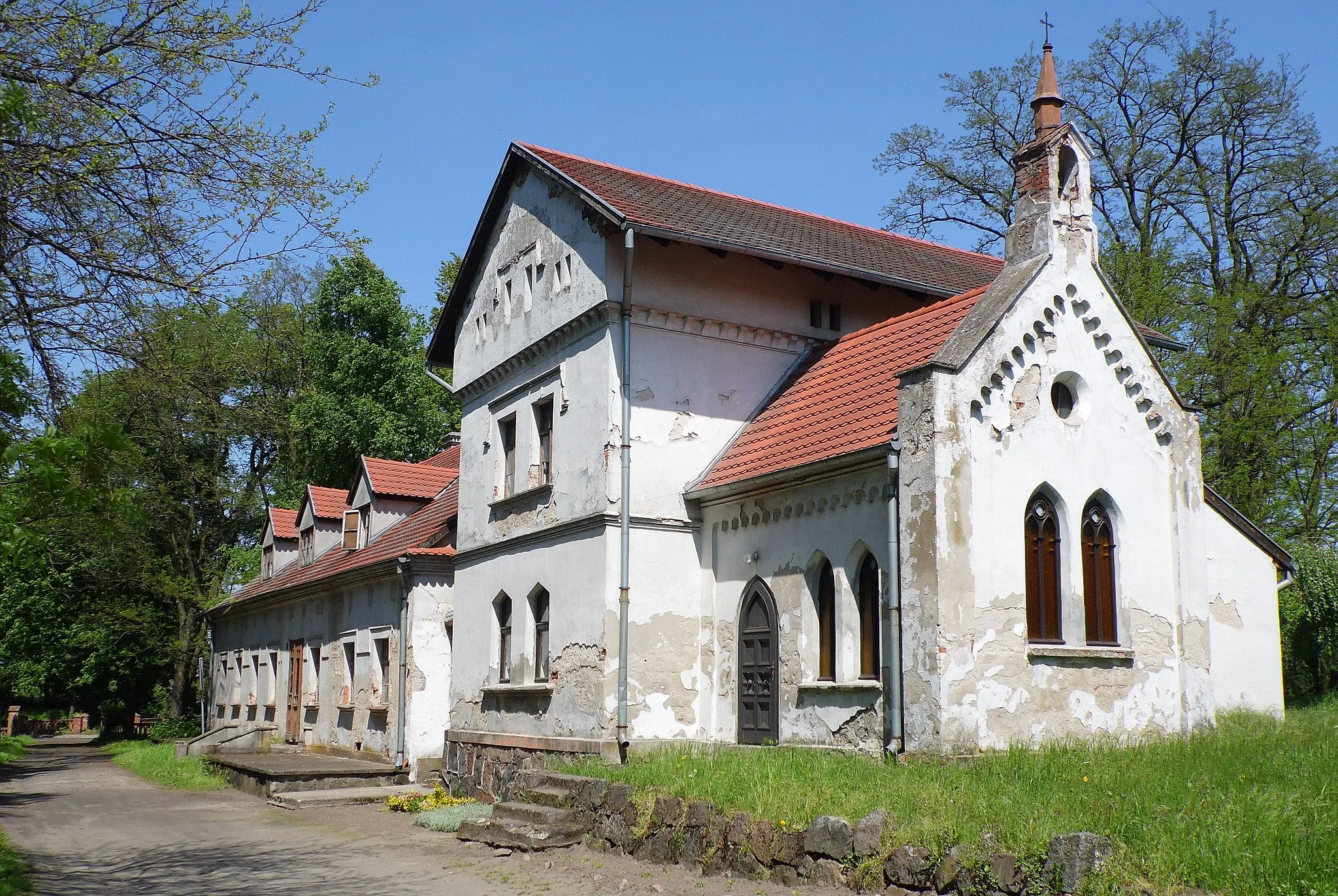 Photo showing: Manor, Chapel of the early nineteenth century (p. pd. - West.) Lubonia / Leszno district / province. Greater Poland / Poland