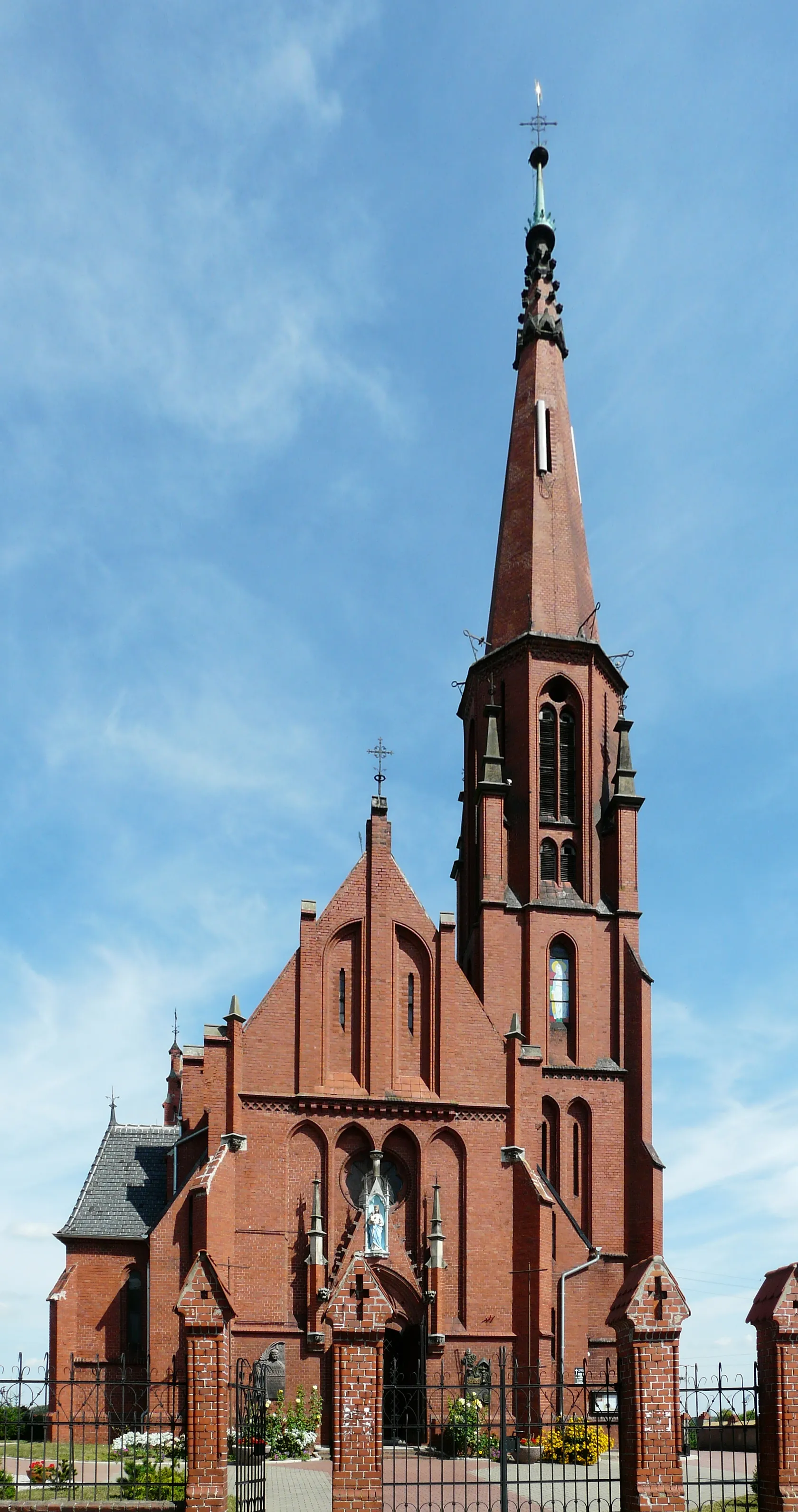 Photo showing: Our Lady of the Snow parish church in Krzycko Małe (Poland).