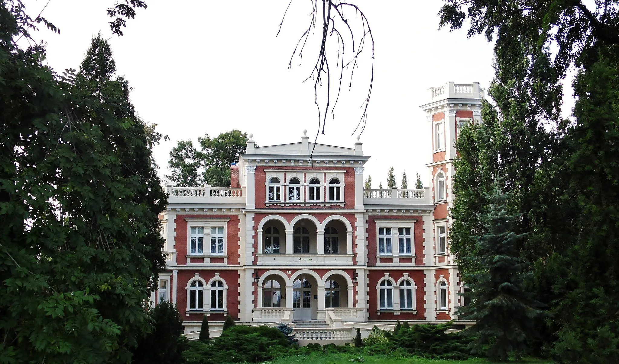 Photo showing: Palace, the park of 2 half of the nineteenth century: Garzyn / Leszno district / province. Greater Poland / Poland