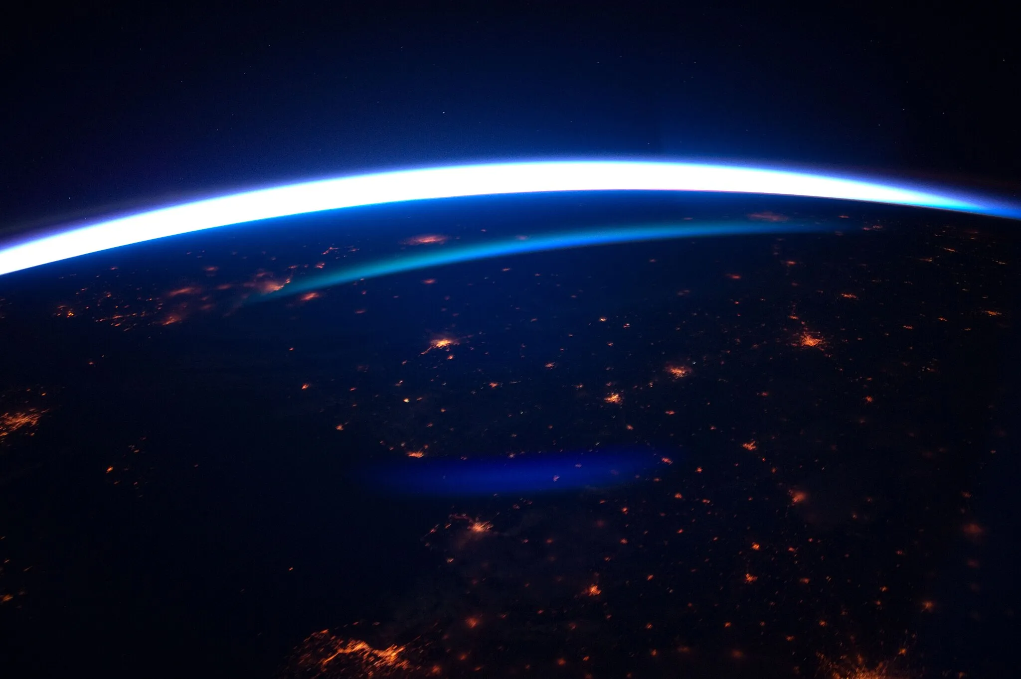 Photo showing: View of Earth taken during ISS Expedition 30.