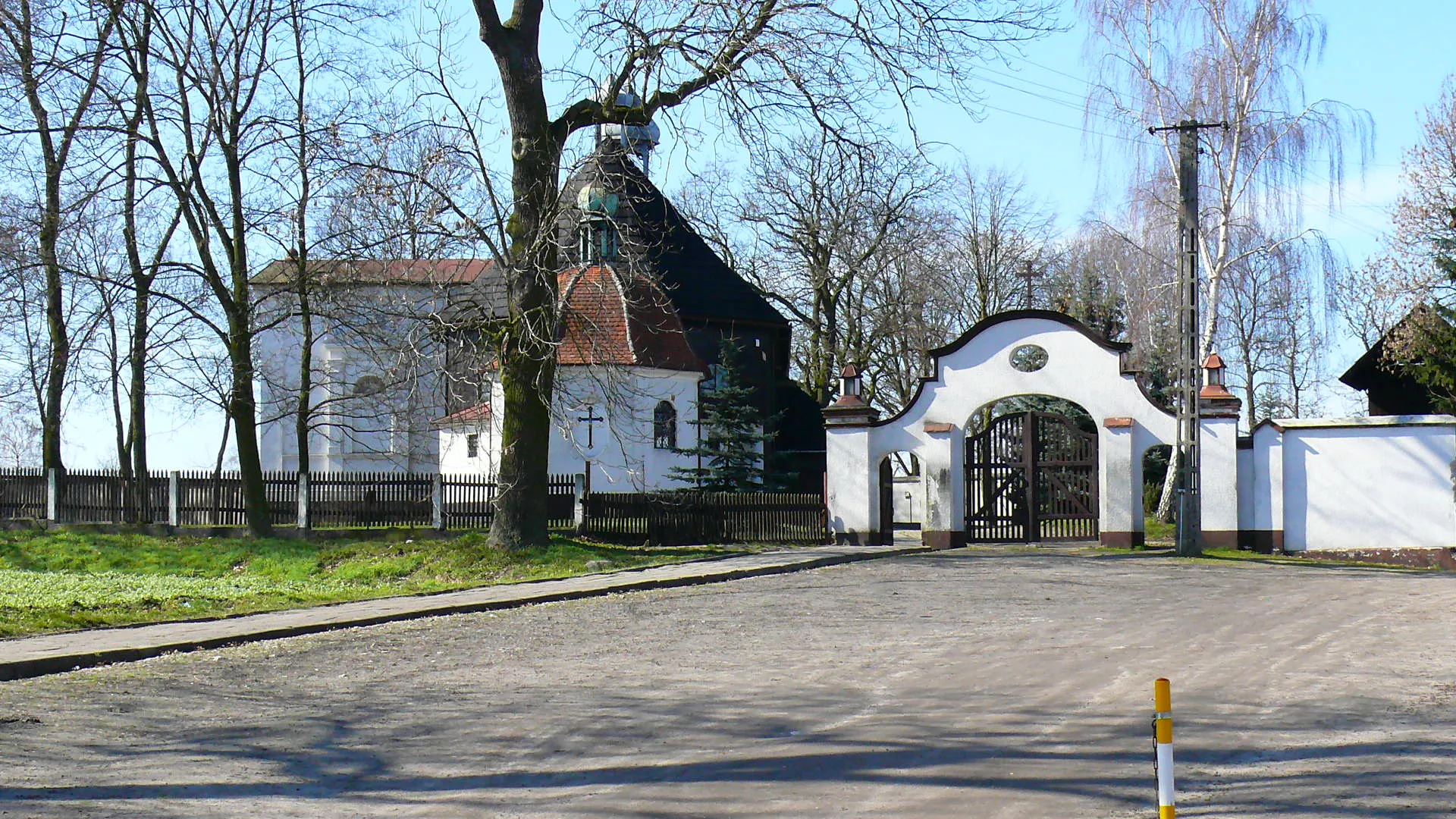 Photo showing: Łódź (pow. poznański), kościół pw. św. Jadwigi