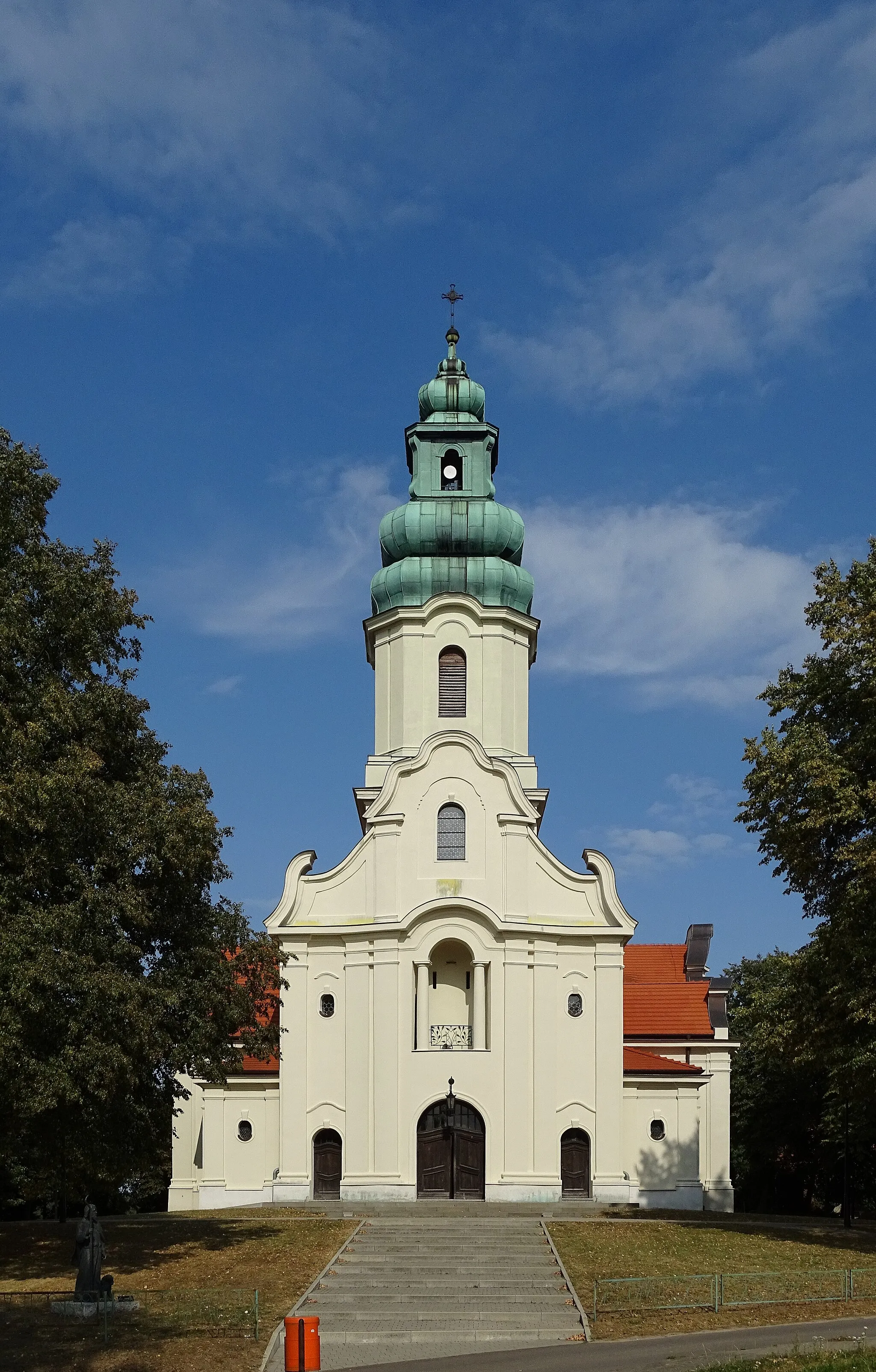 Photo showing: Dąbrówka Kościelna, Greater Poland. Church dedicated to the Assumption of the Blessed Virgin Mary.