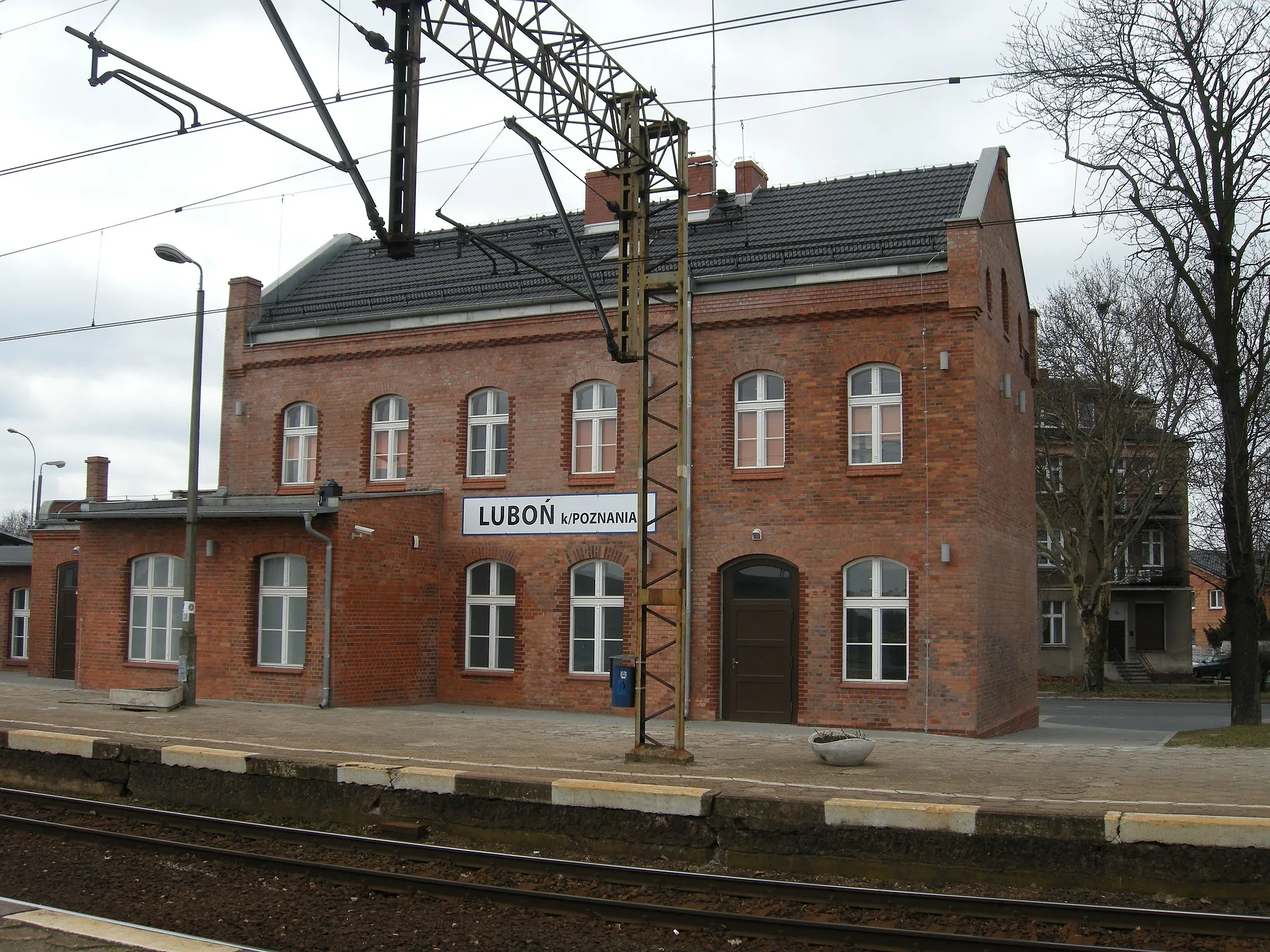 Photo showing: Dworzec kolejowy Luboń koło Poznania. Polska.