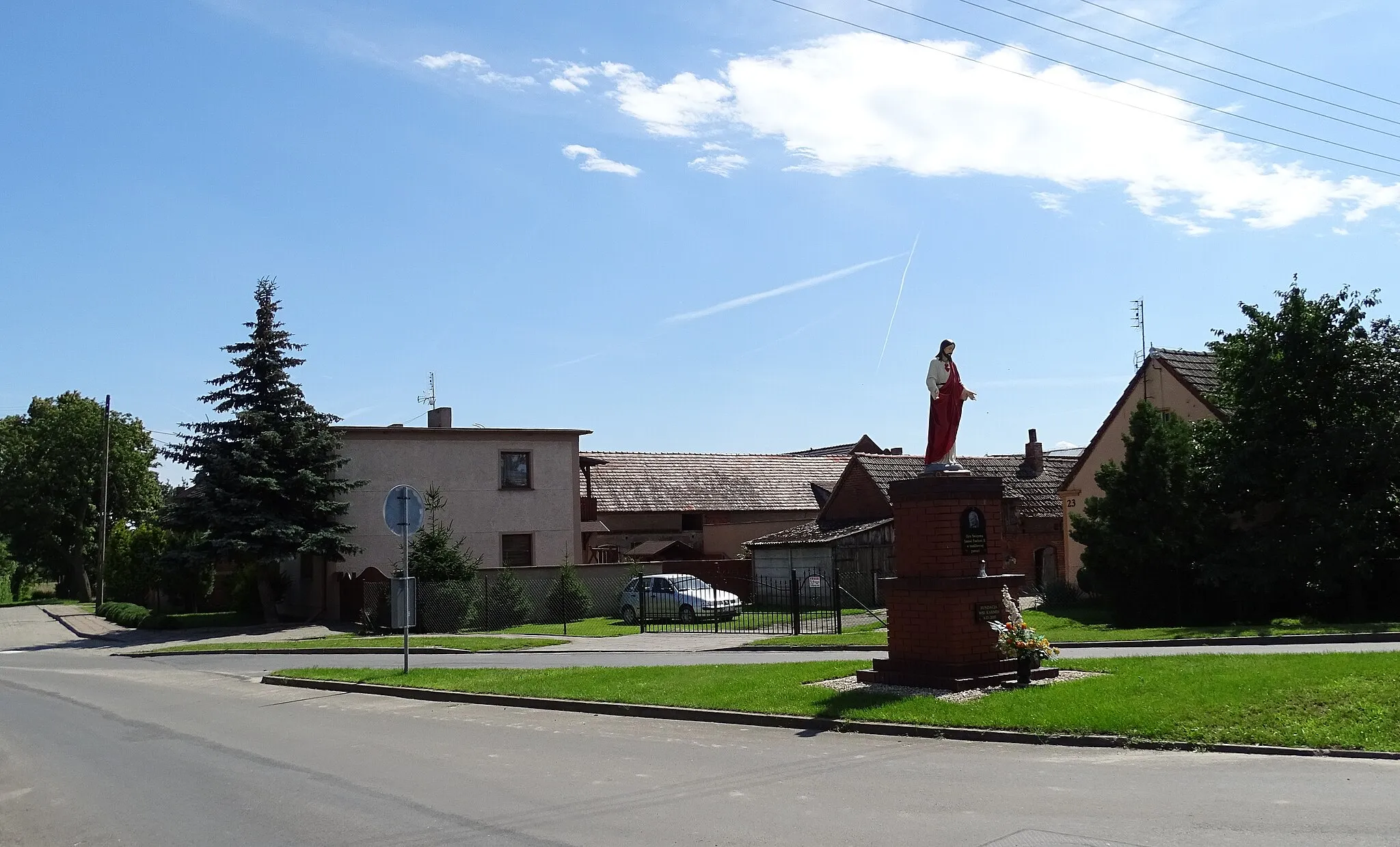 Photo showing: Karmin, Kościan County, Poland. Figure of Jesus Christ.