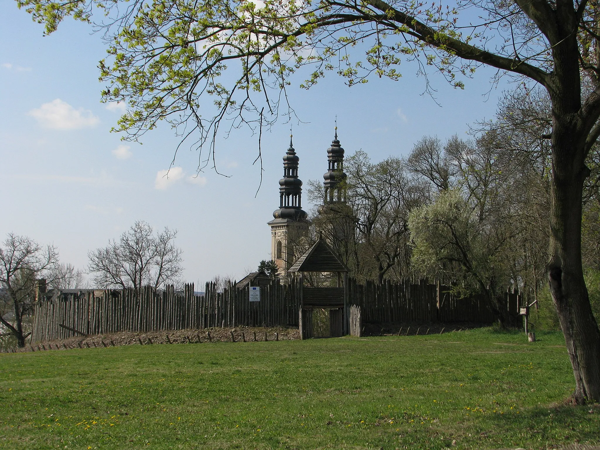 Photo showing: Gród Słowiański w Lądzie nad Wartą.