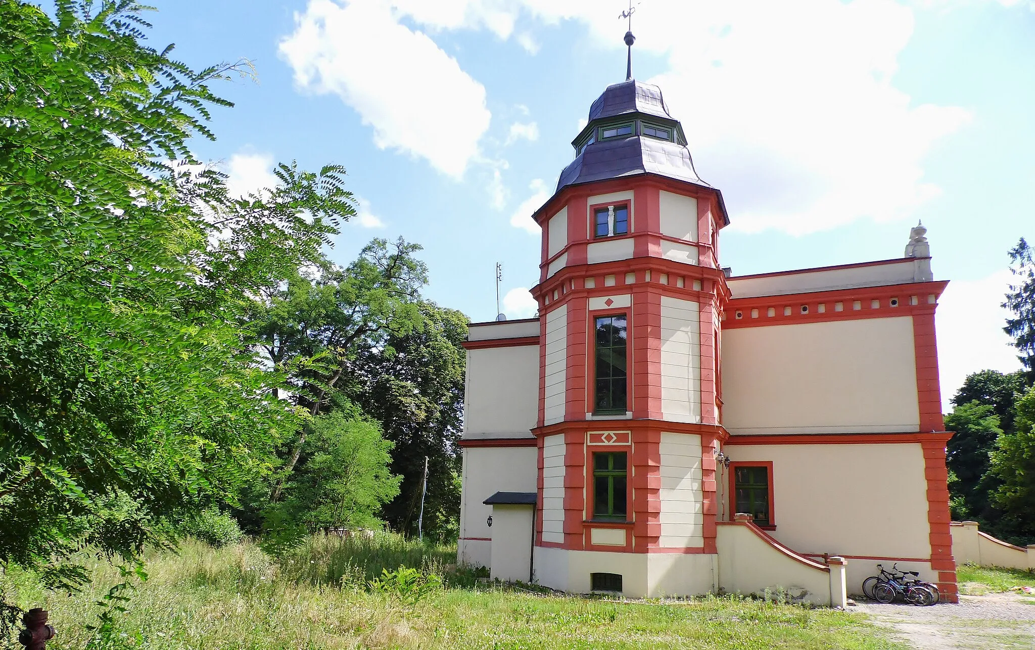Photo showing: Manor house with two mid-nineteenth century Żakowo / Region Lipno / area. Leszno / province. Greater Poland / Poland