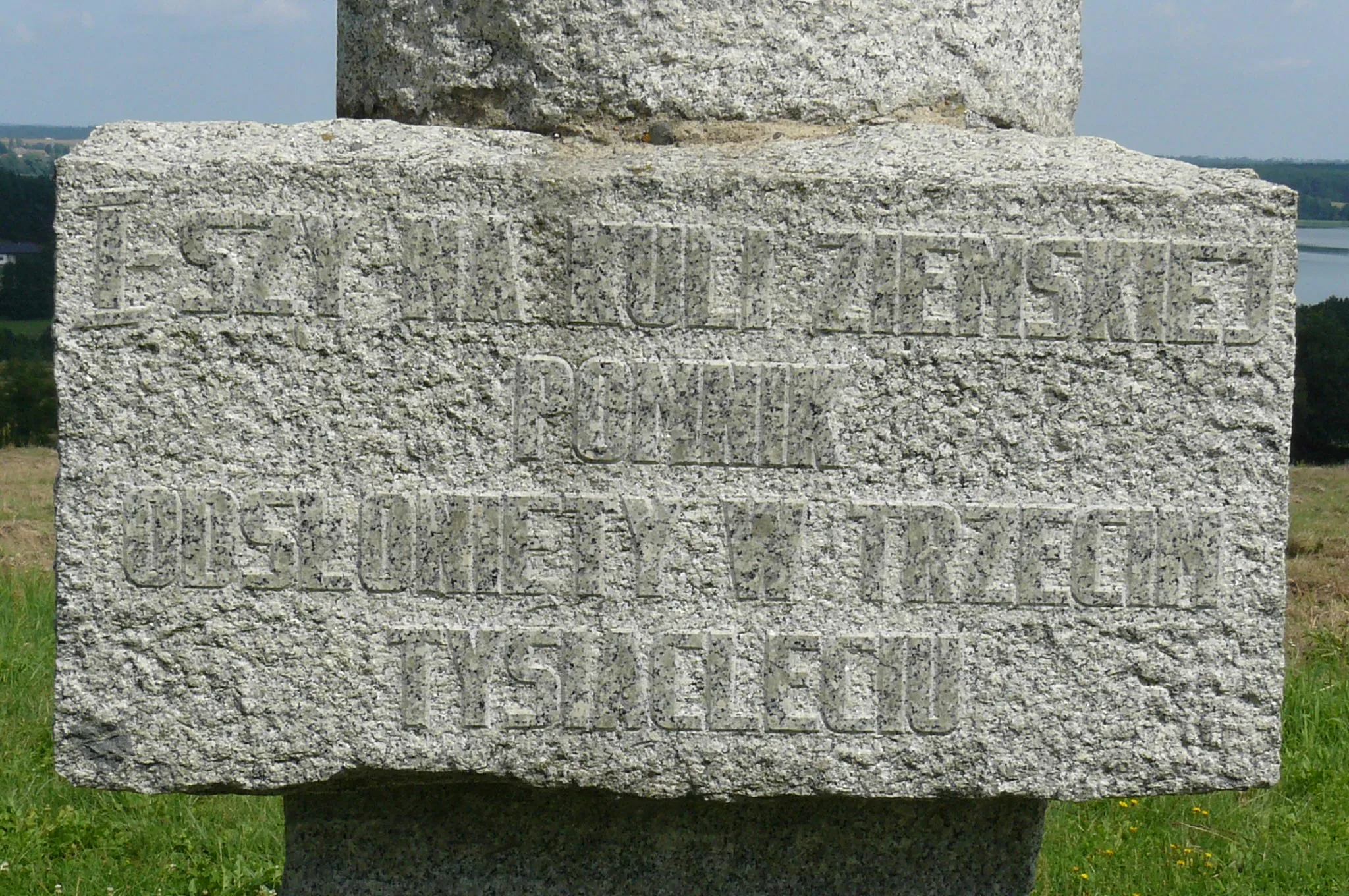 Photo showing: Pomnik w Łężeczkach, na punkcie widokowym.