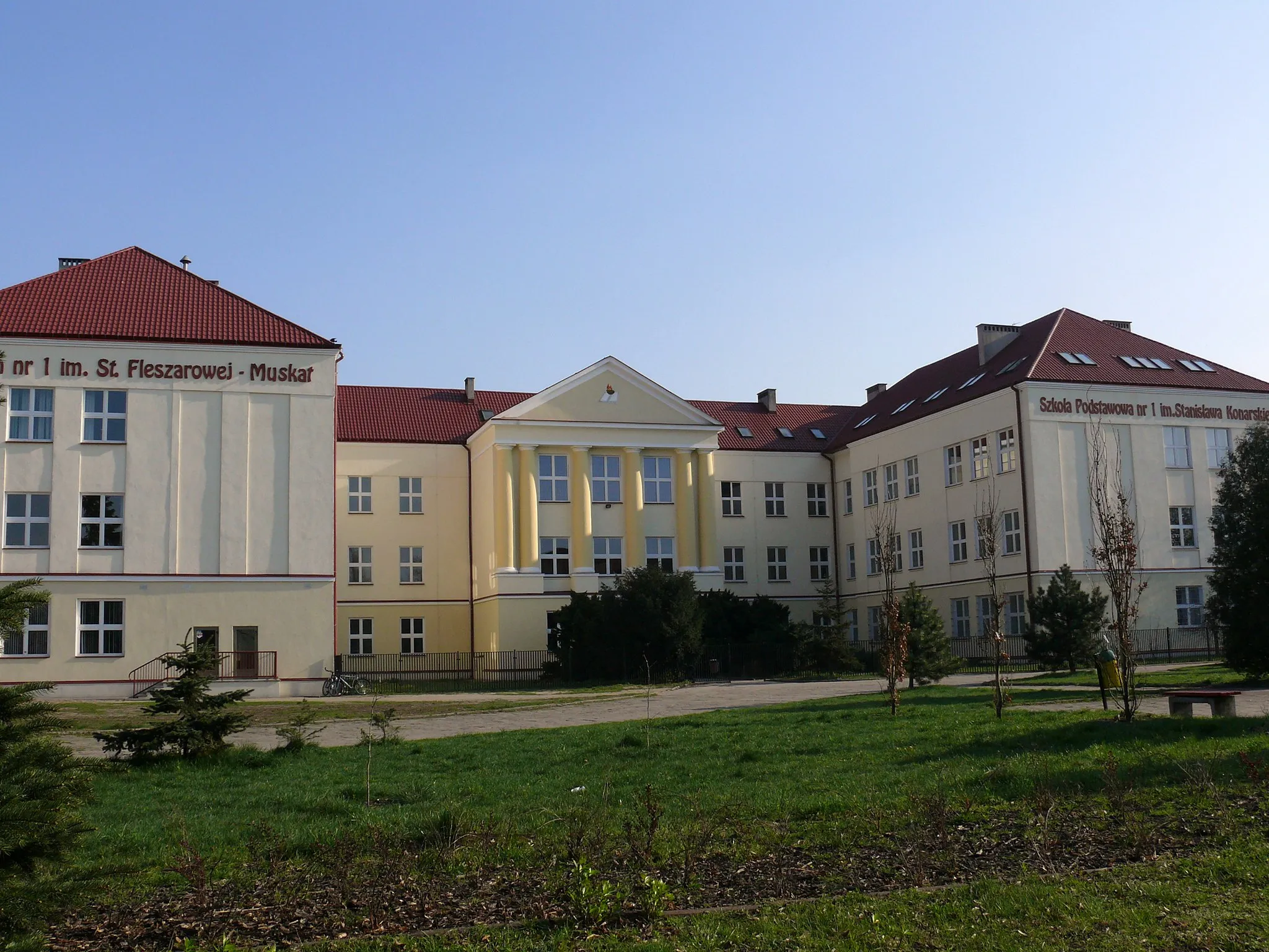 Photo showing: Szkoła Podstawowa nr 1 i Gimnazjum nr 1 w Kole