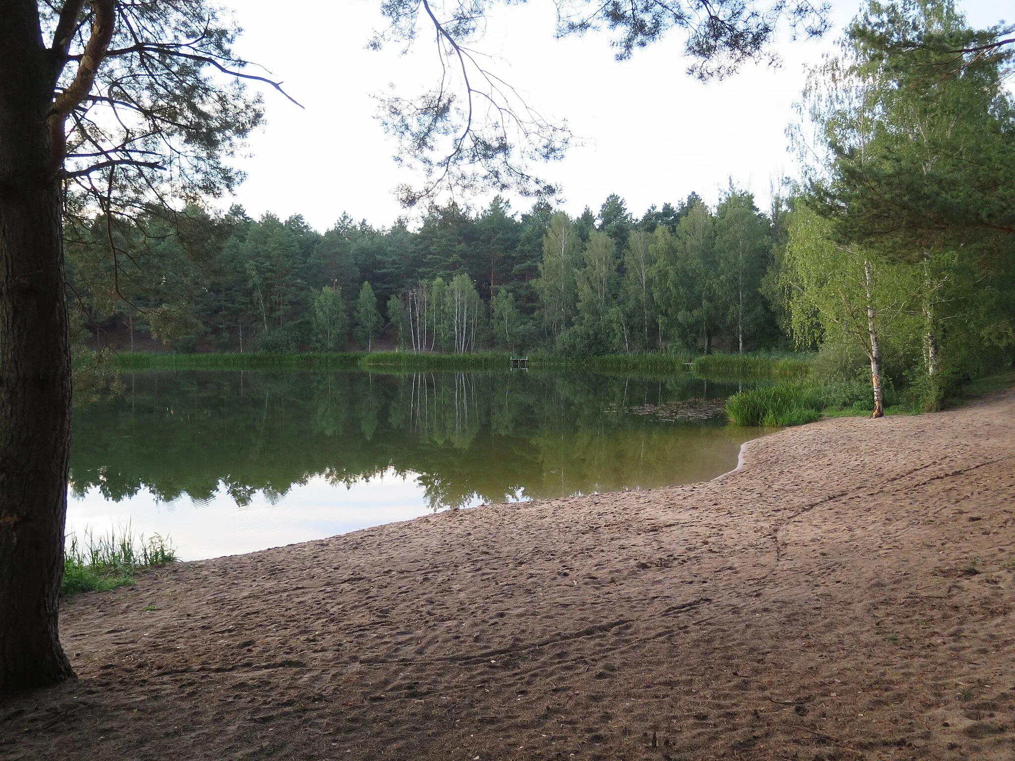 Photo showing: The Moczydło lake beach in Marylin, Poland