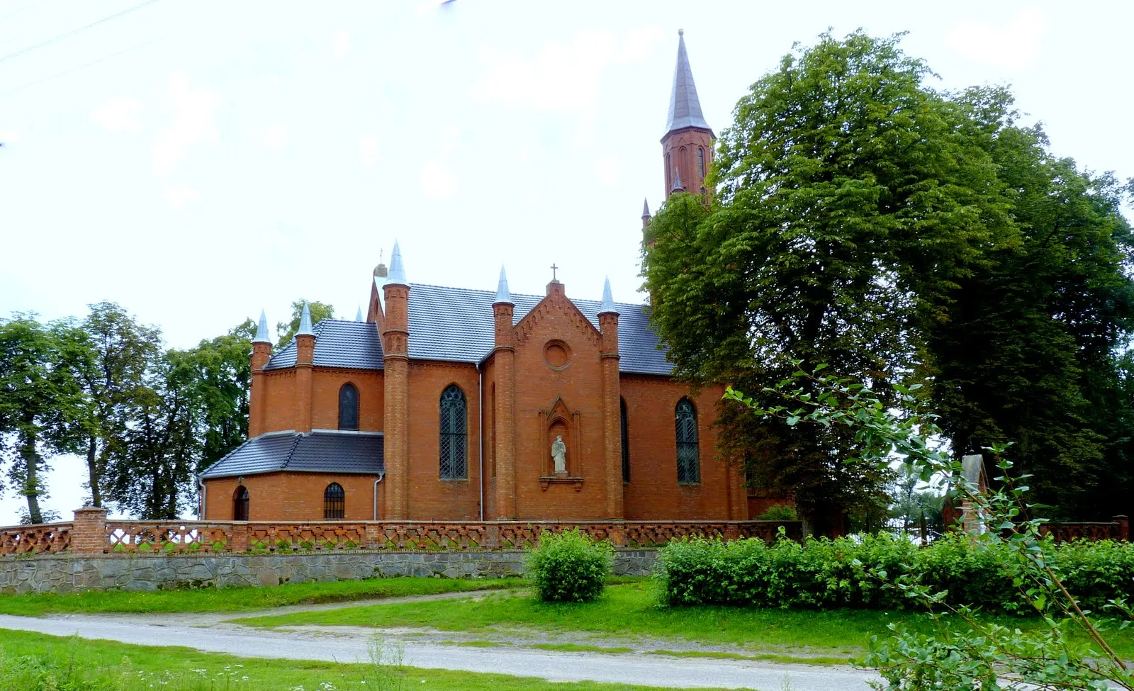 Photo showing: Grylewo - rzymskokatolicki kościół parafialny p.w Świętej Katarzyny Aleksandryjskiej