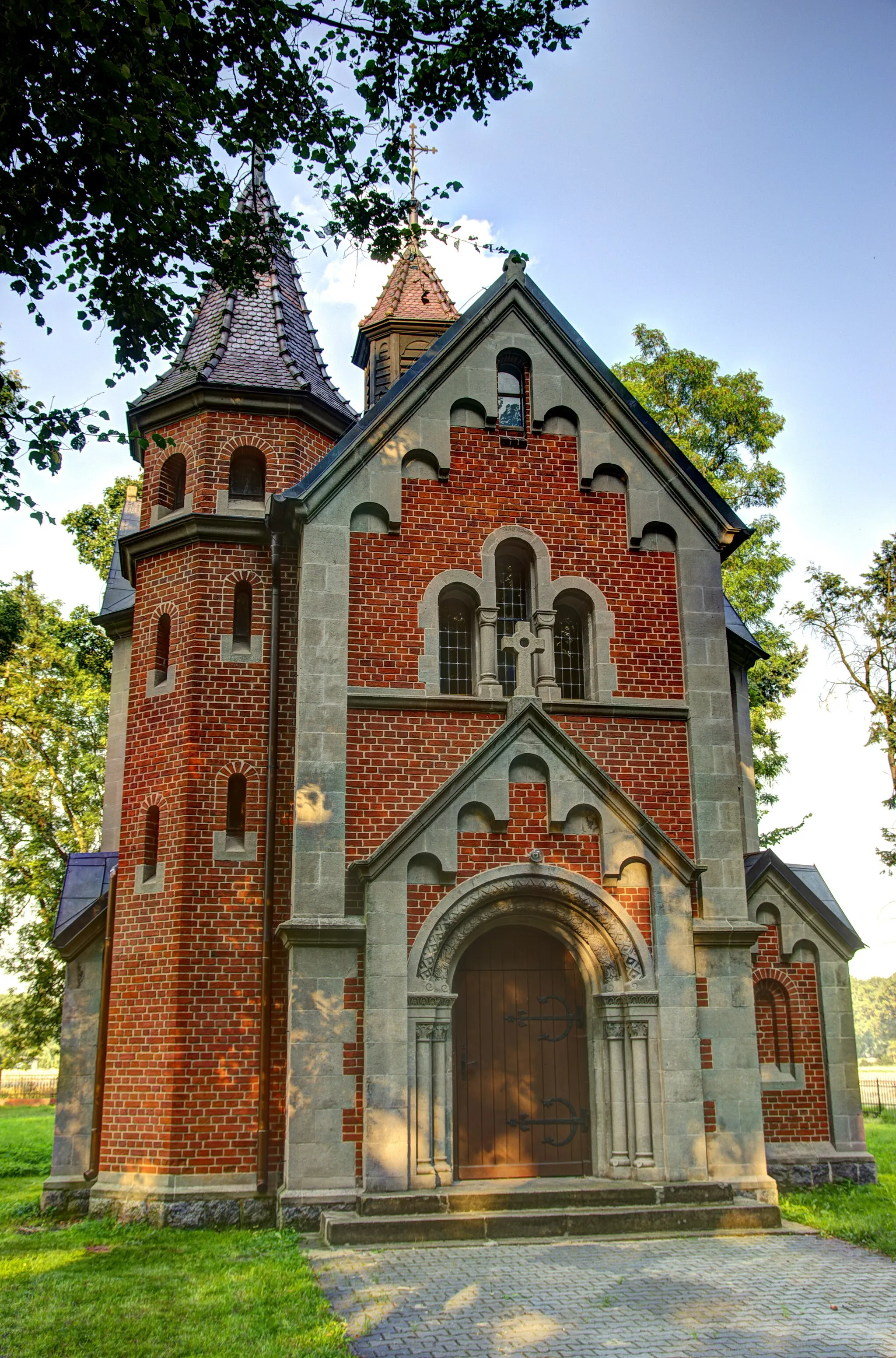 Photo showing: kaplica z mauzoleum z końca XIX w.
Brody, Lwówek