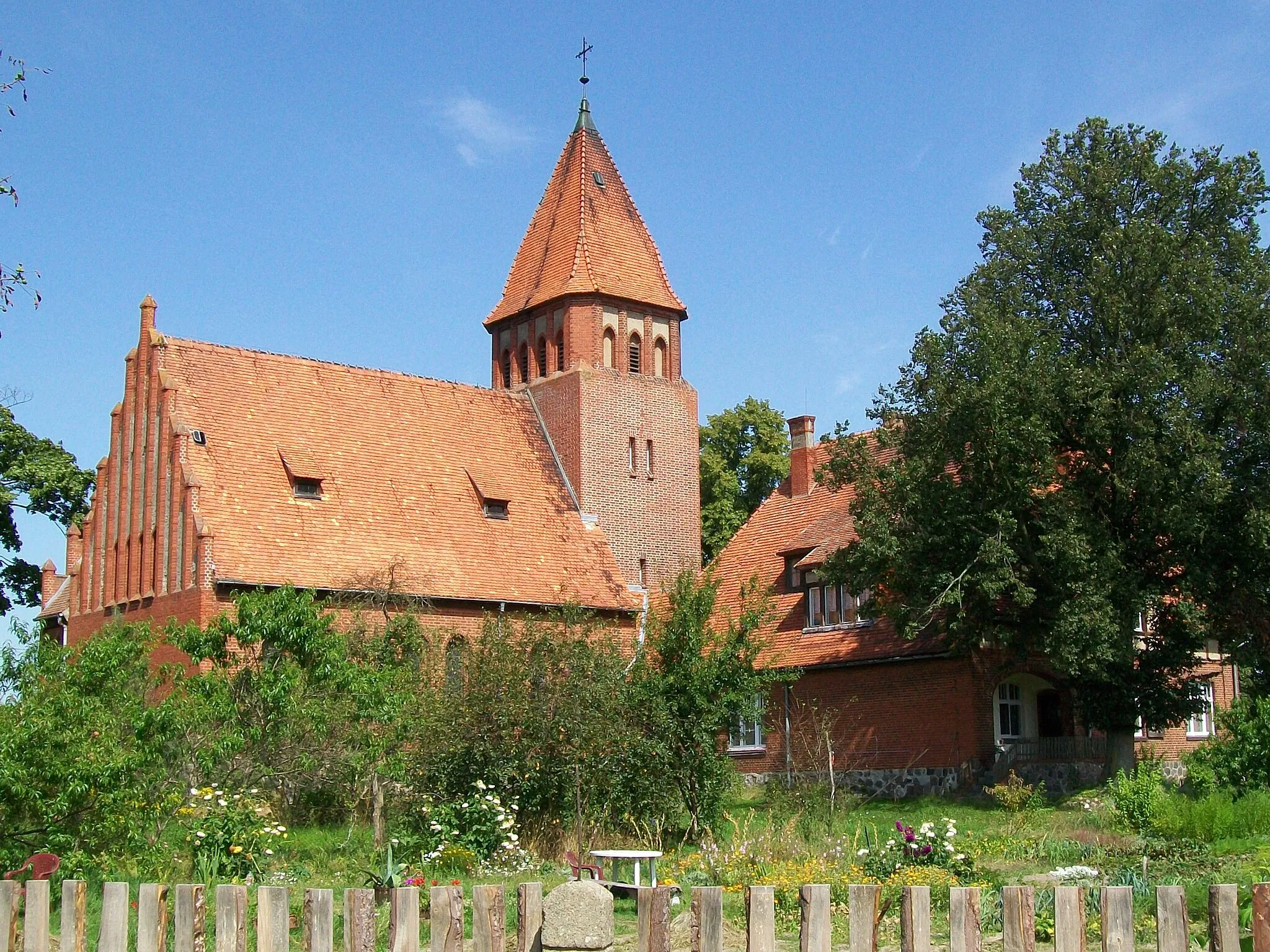 Photo showing: Church in Tarnowko