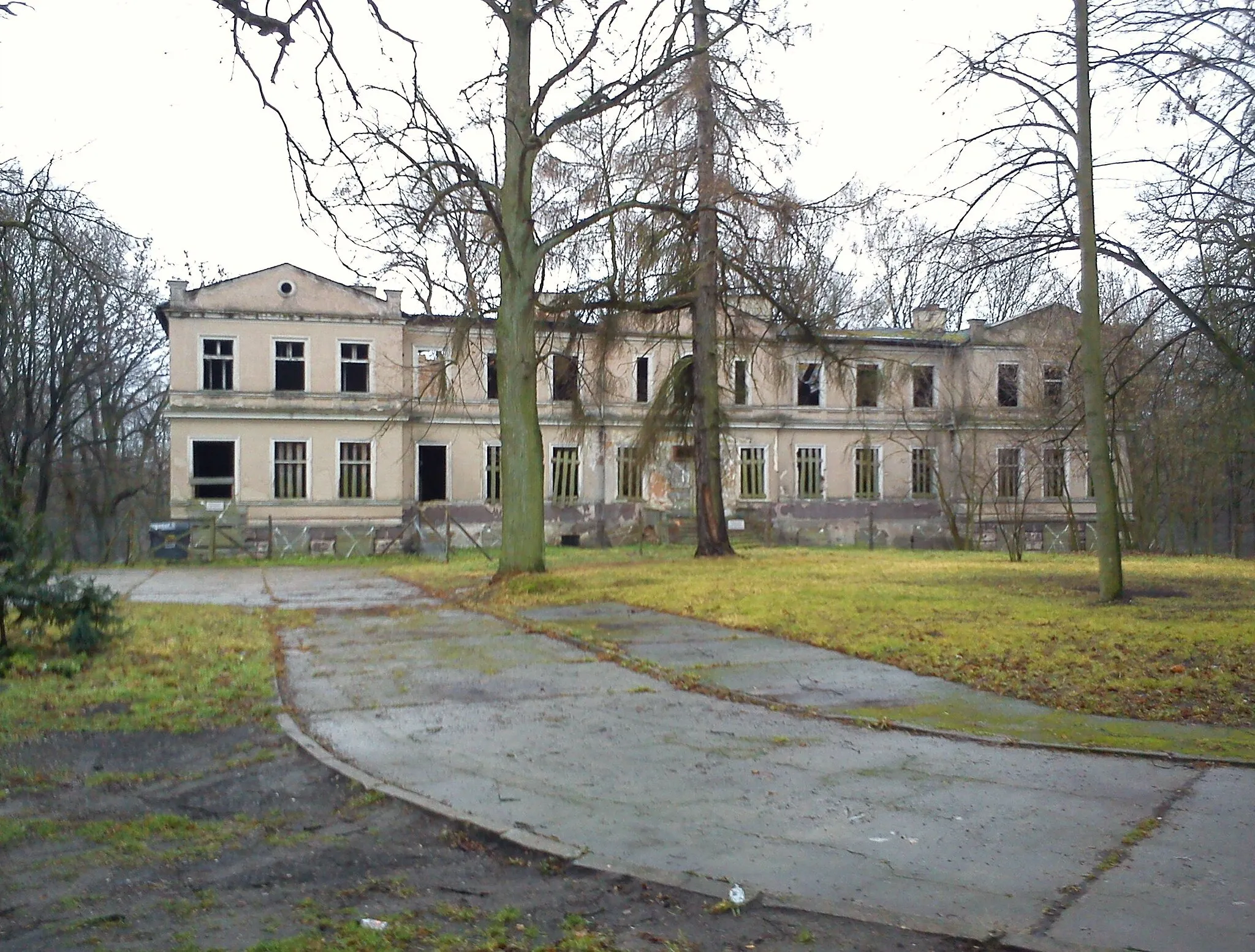 Photo showing: Nieszawa, manor house.