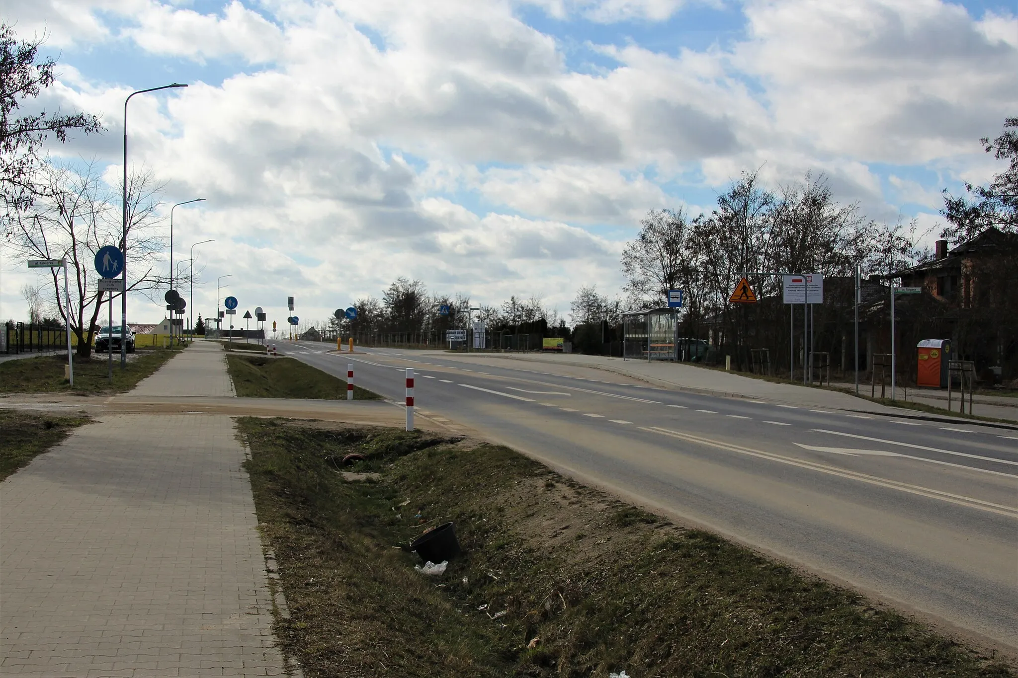 Photo showing: przystanek autobusowy Lusówko/Storczyka