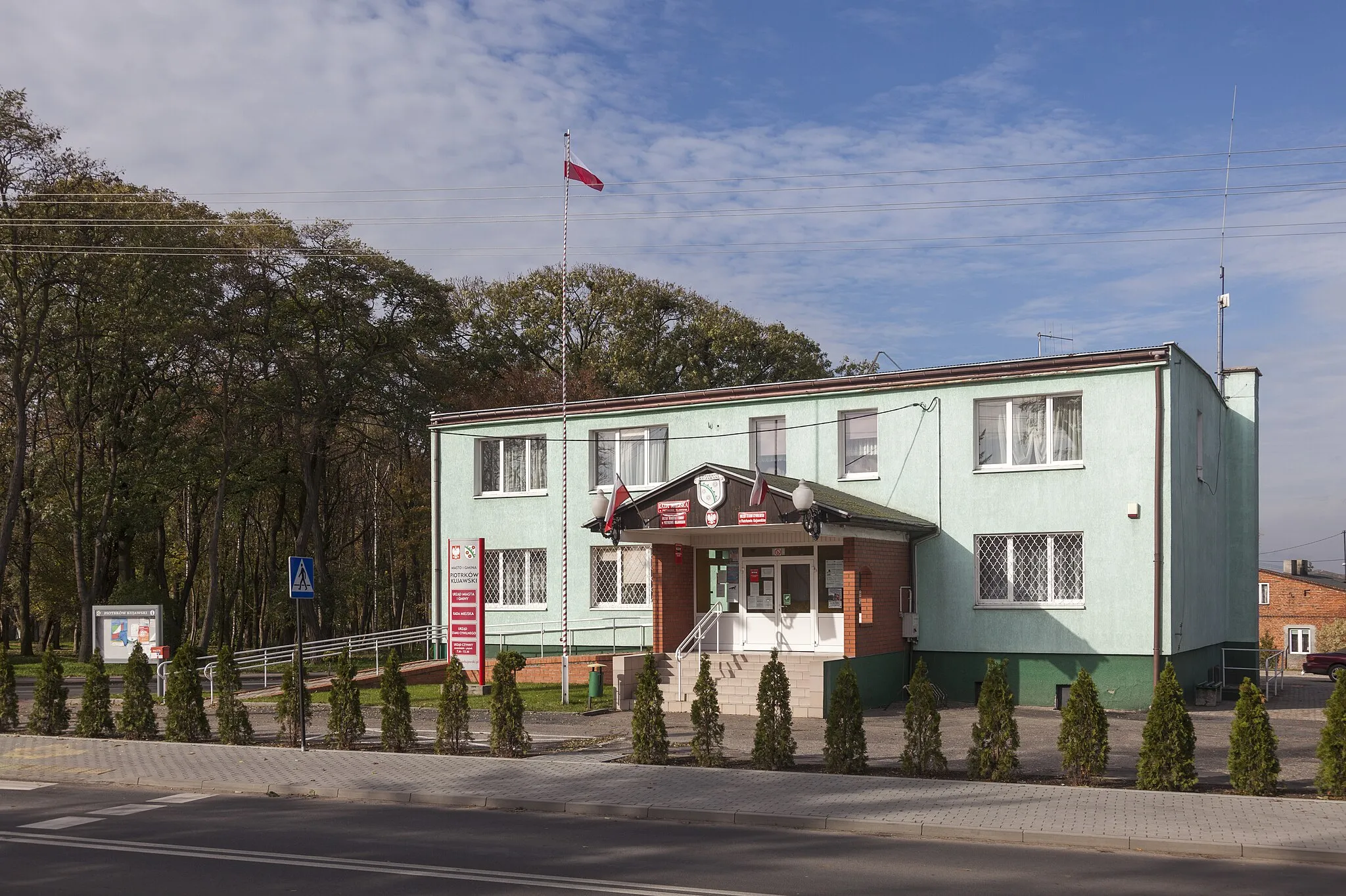 Photo showing: Municipal and community office in Piotrków Kujawski.