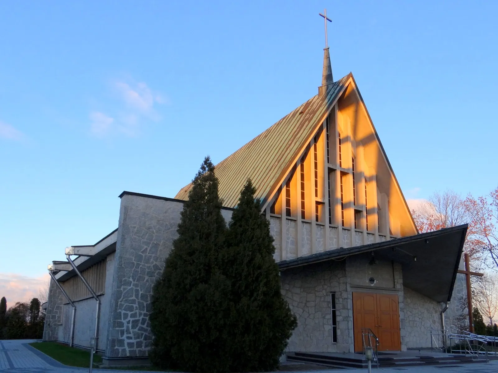 Photo showing: Dobre. Kościół św. Stanisława Biskupa i Męczennika (1979)