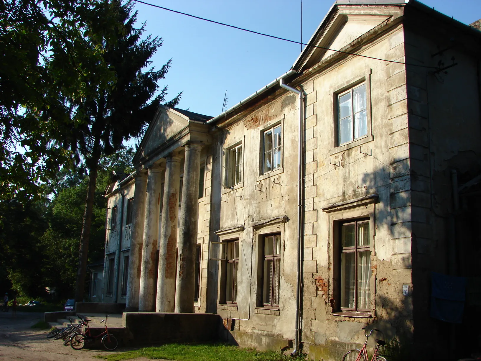 Photo showing: Osiecz Wielki, former manor house from mid XIX century.