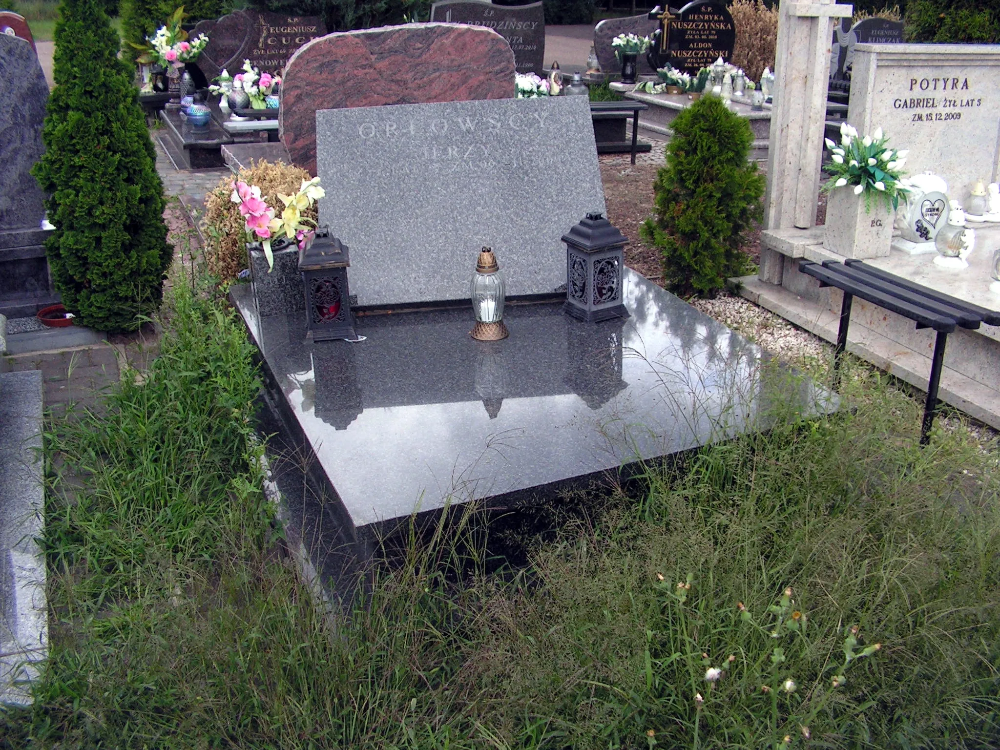 Photo showing: Grave of Jerzy Orłowski, member of parliament of Polish People's Republic, on communal cemetery in Pińczata.
