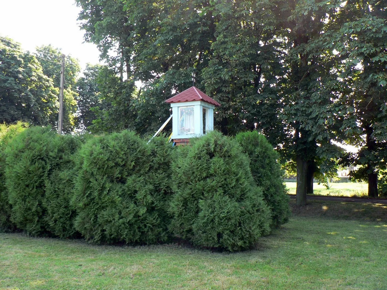 Photo showing: Białotul, kapliczka