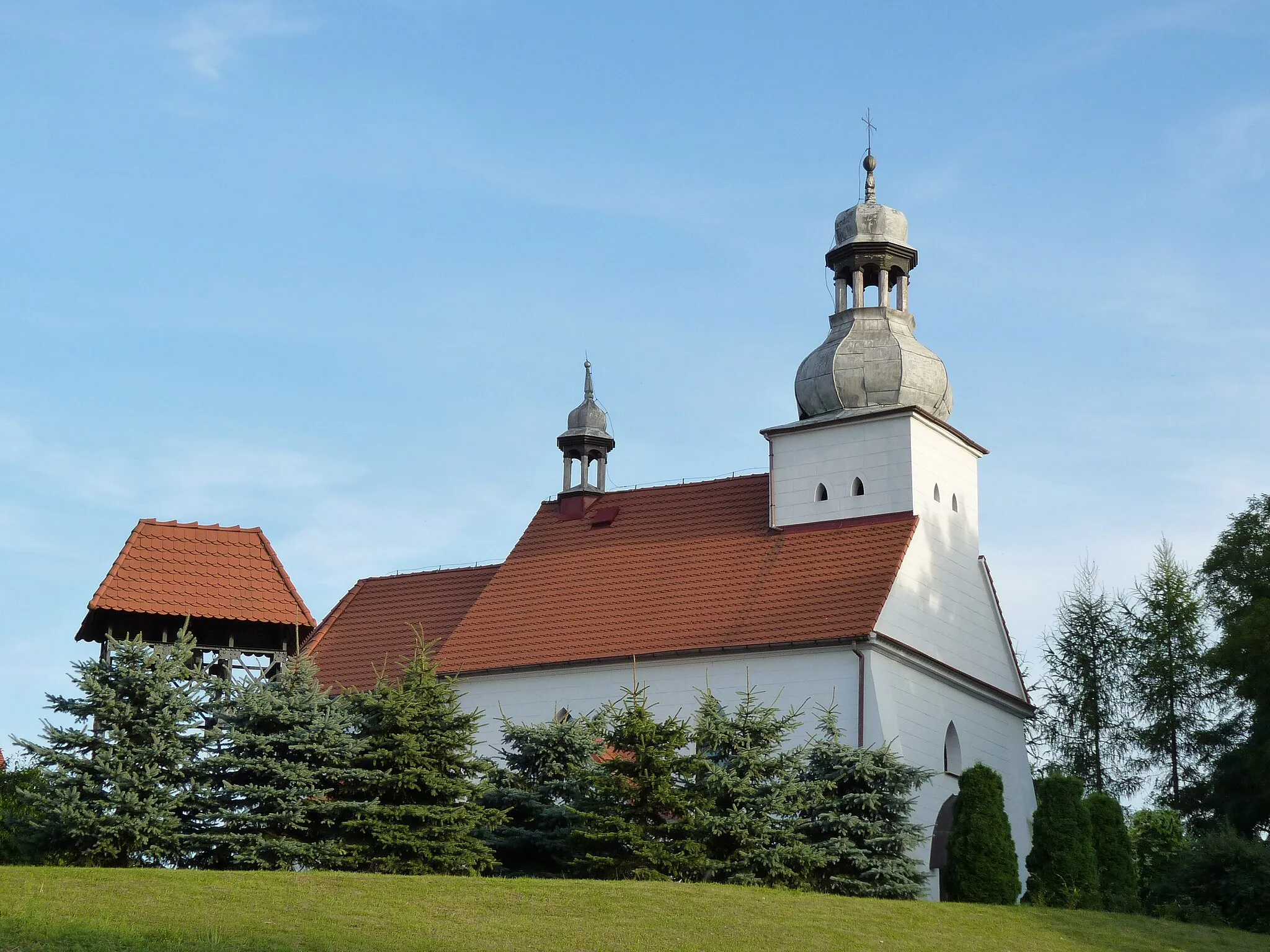Photo showing: Widok kościoła  św. Jana Chrzciciela w Chomiąży Szlacheckiej