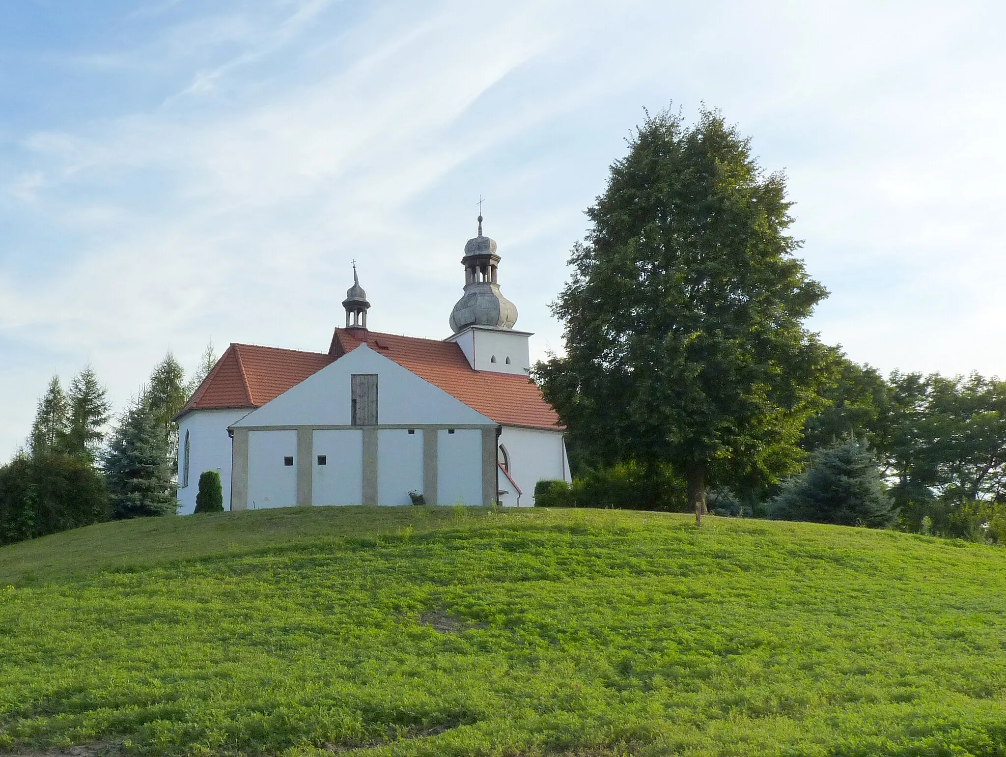 Photo showing: Widok kościoła  św. Jana Chrzciciela w Chomiąży Szlacheckiej