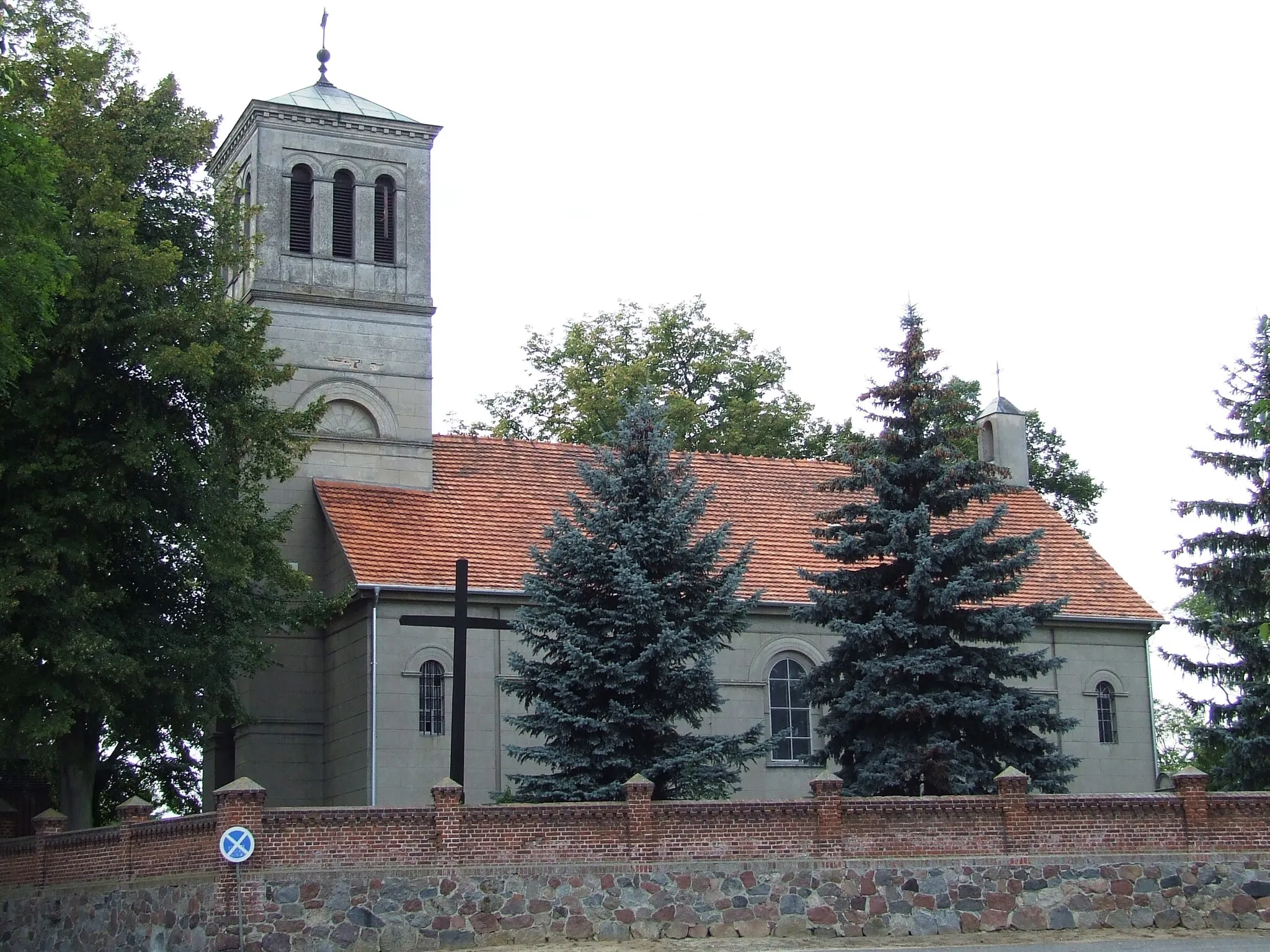Photo showing: Ostrowite Prymasowskie - kościół parafialny pw. św. Marcina z lat 1841-1851, 1905, cmentarz kościelny, ogrodzenie z 1863 r. (zabytek nr 312/Wlkp/A)