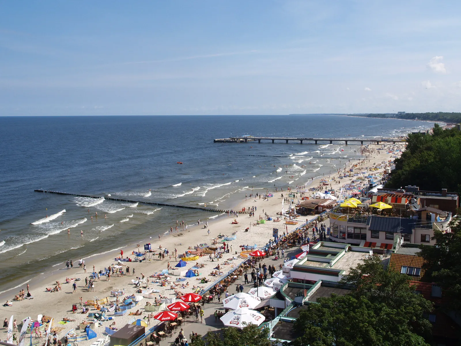 Photo showing: Beach in Kołobrzeg, seen from lighthouse