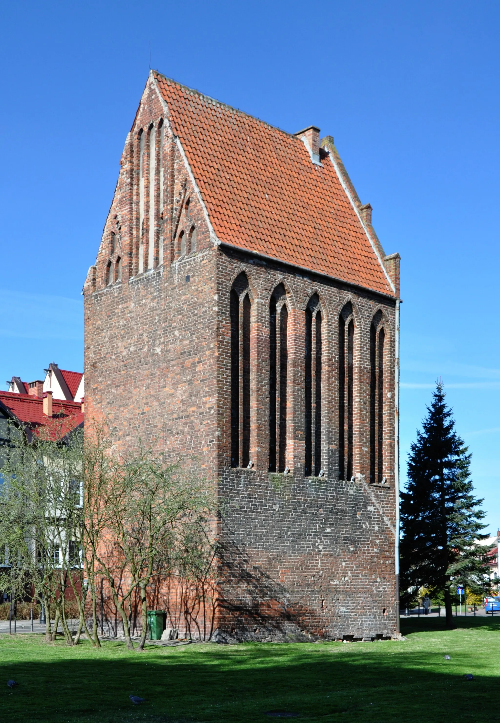 Photo showing: Baszta Lontowa w Kołobrzegu – ujęcie od wschodu, z parku