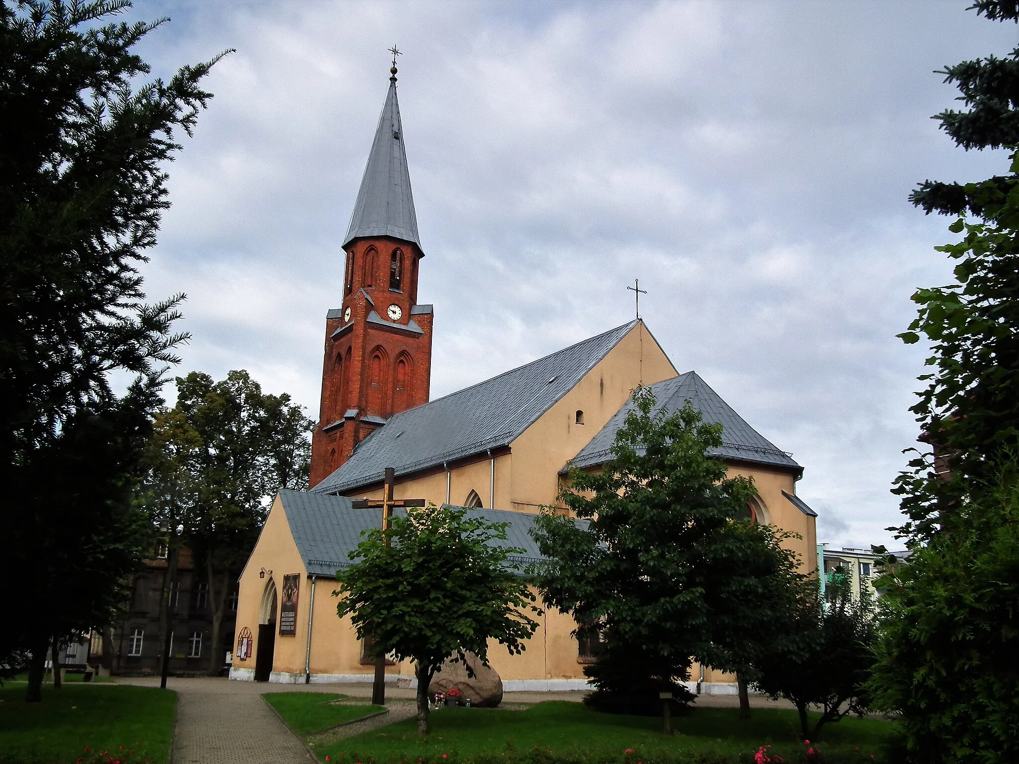 Photo showing: Kościół Wniebowzięcia Najświętszej Maryi Panny w Złocieńcu.