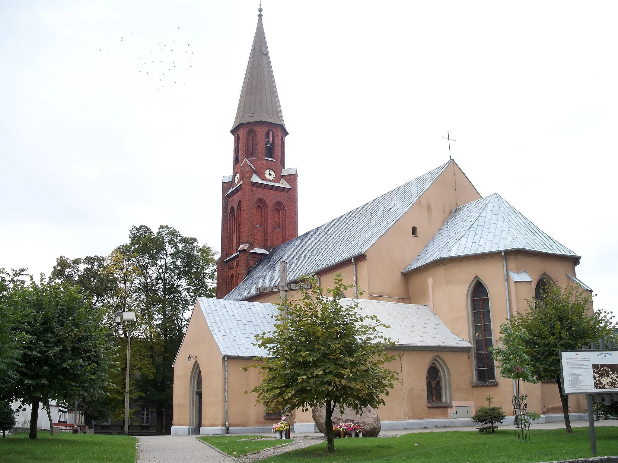 Photo showing: Church of the Assumption in Złocieniec, Poland