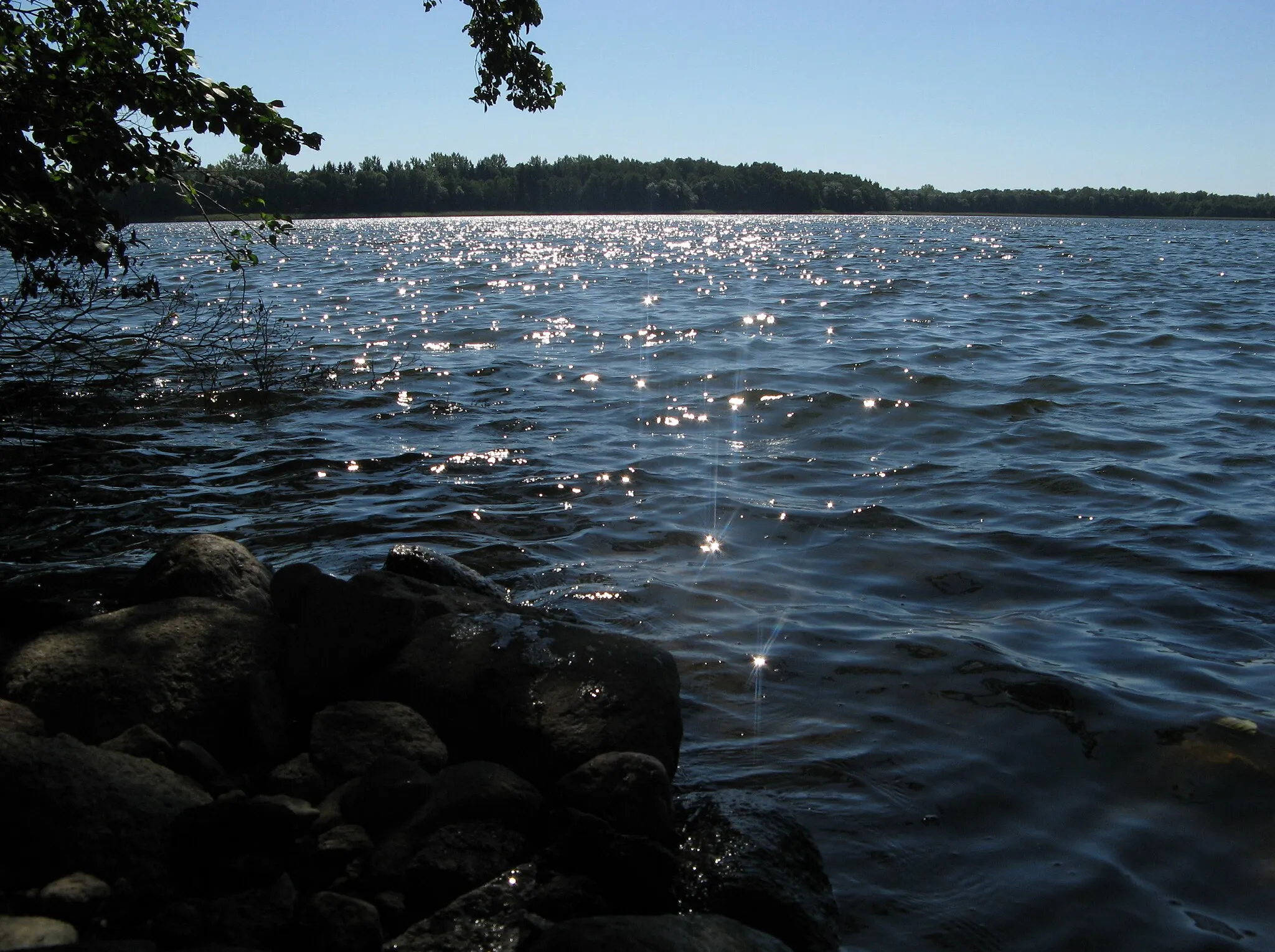 Photo showing: Jezioro Ińsko z grobli na południe