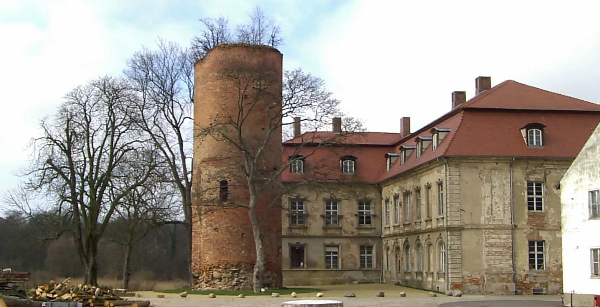 Photo showing: de:Zichower Schloss