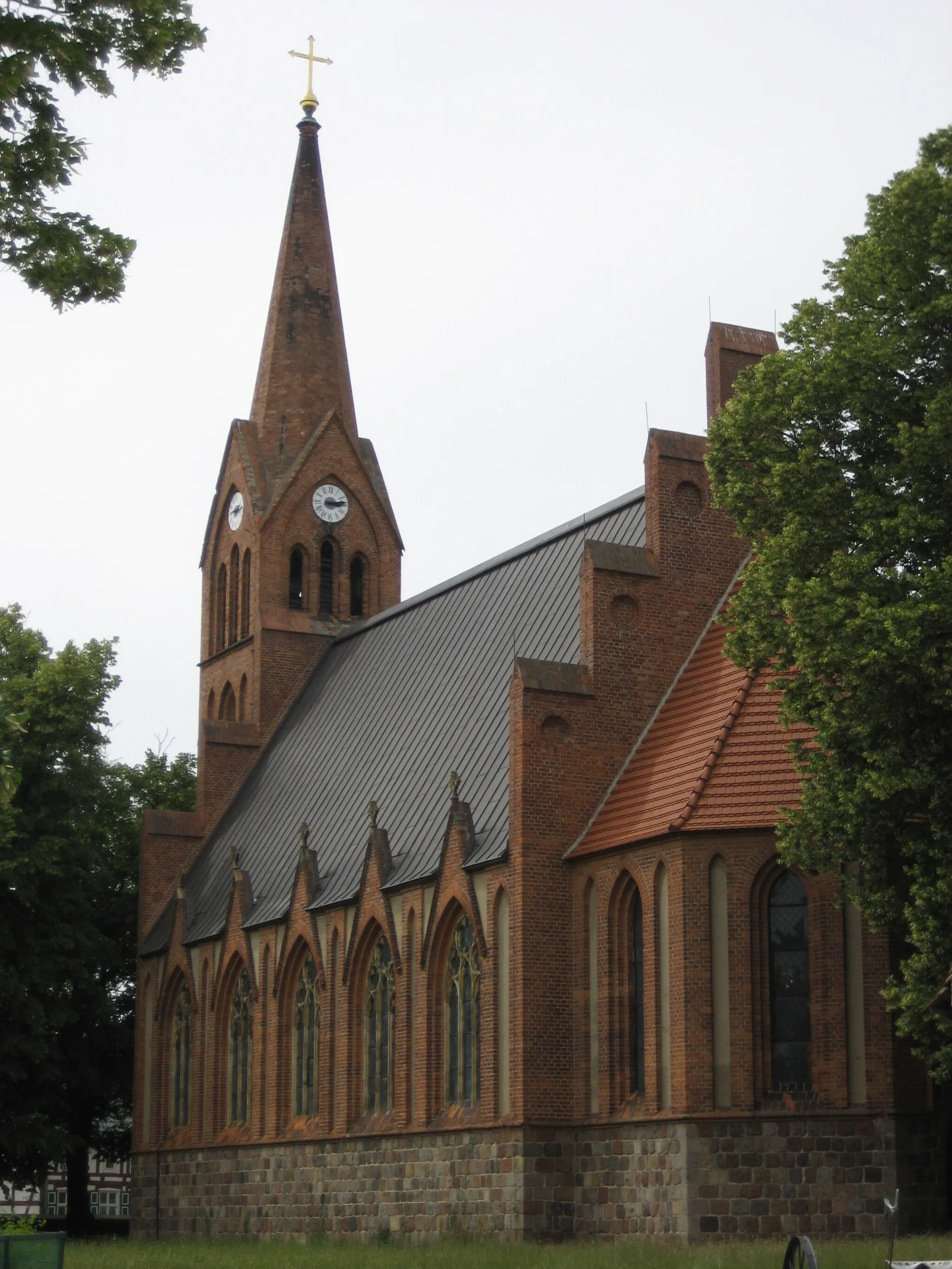 Photo showing: Kirche Bergholz aus Blickrichtung Südosten.