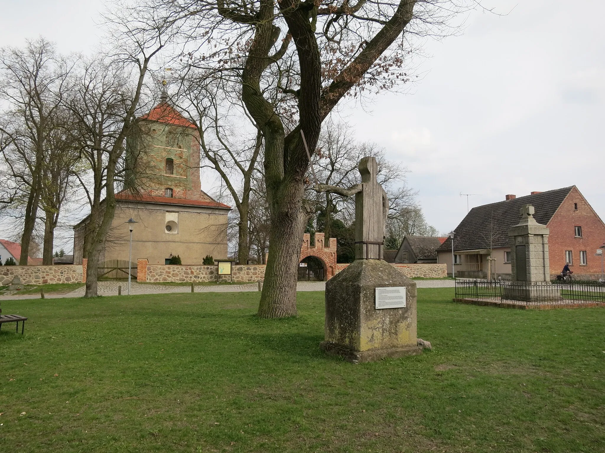 Photo showing: Potzlow, denkmalgeschützte Kriegerdenkmale