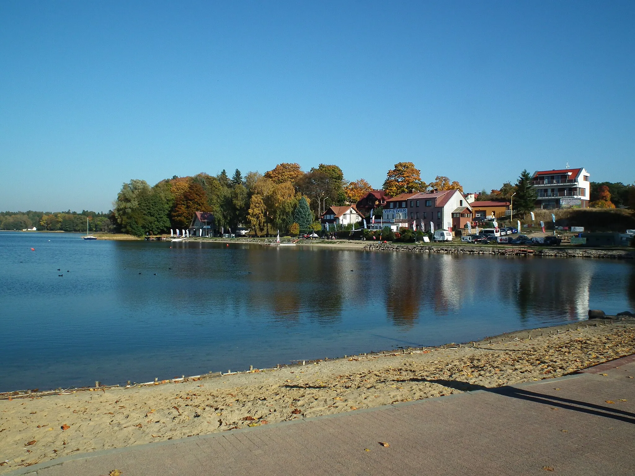 Photo showing: Jezioro Ińsko w Ińsku.
