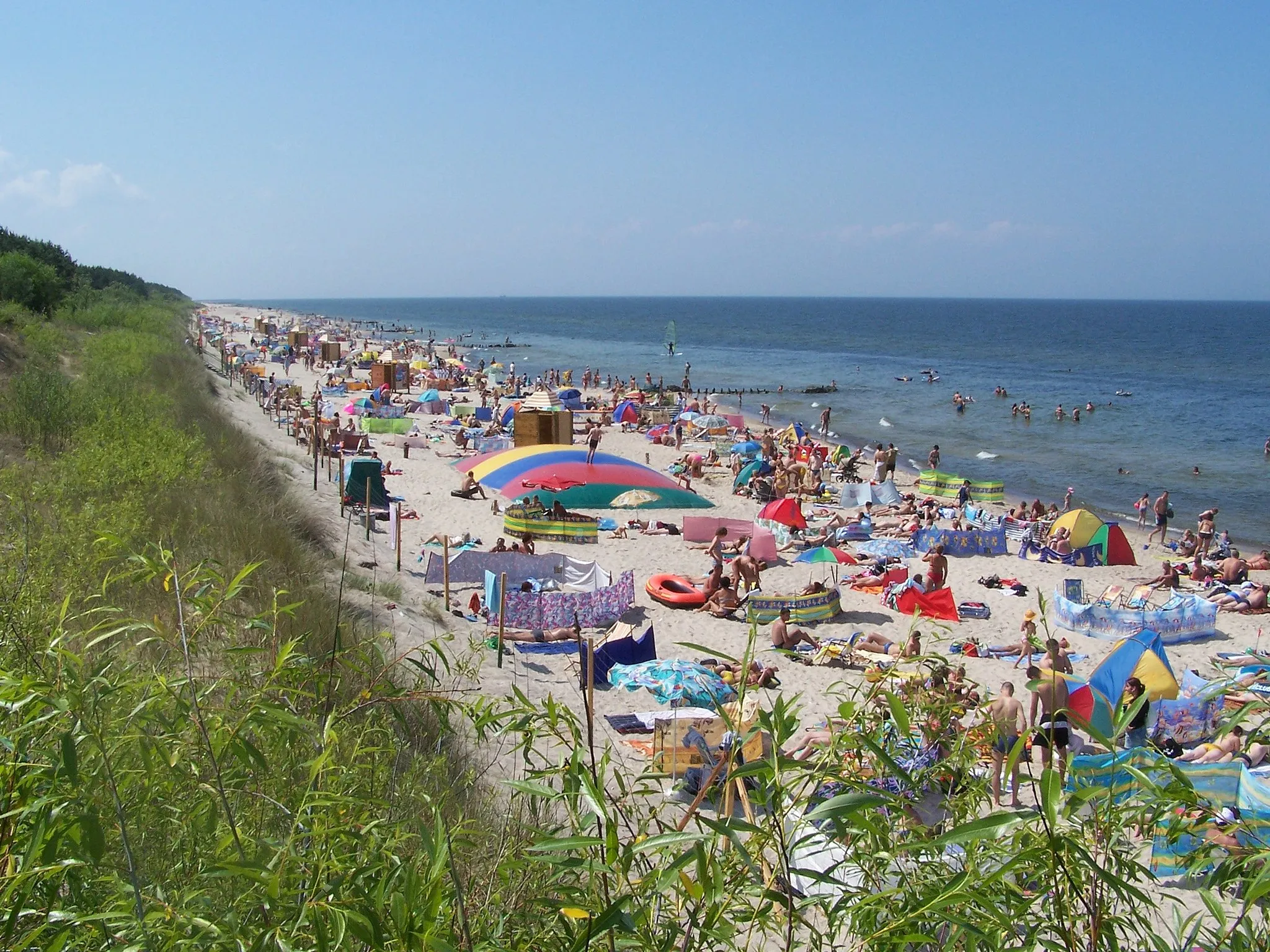 Photo showing: Dziwnówek, Poland - public beach at Baltic Sea