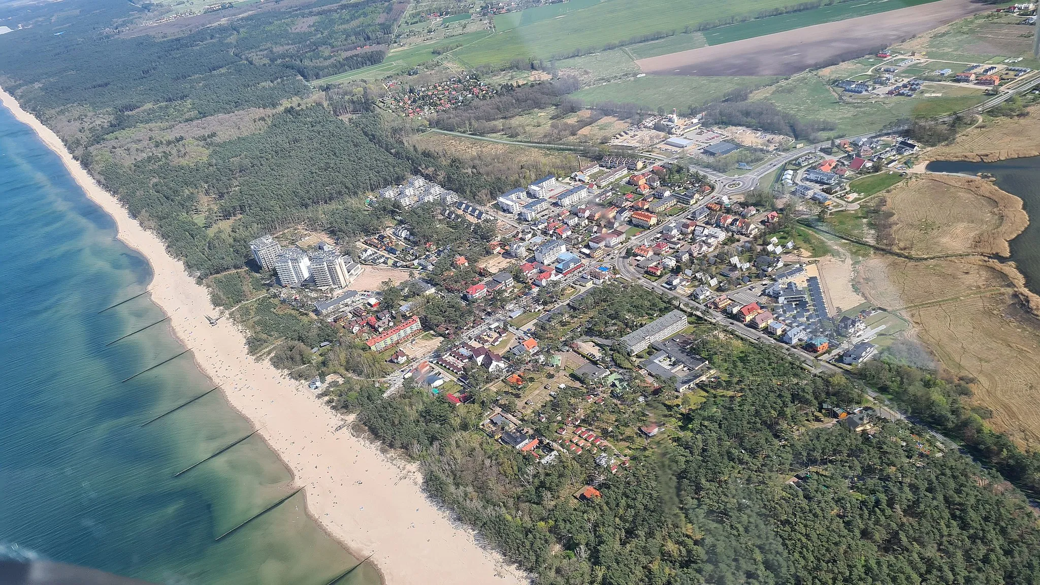 Photo showing: Dziwnówek aerial view