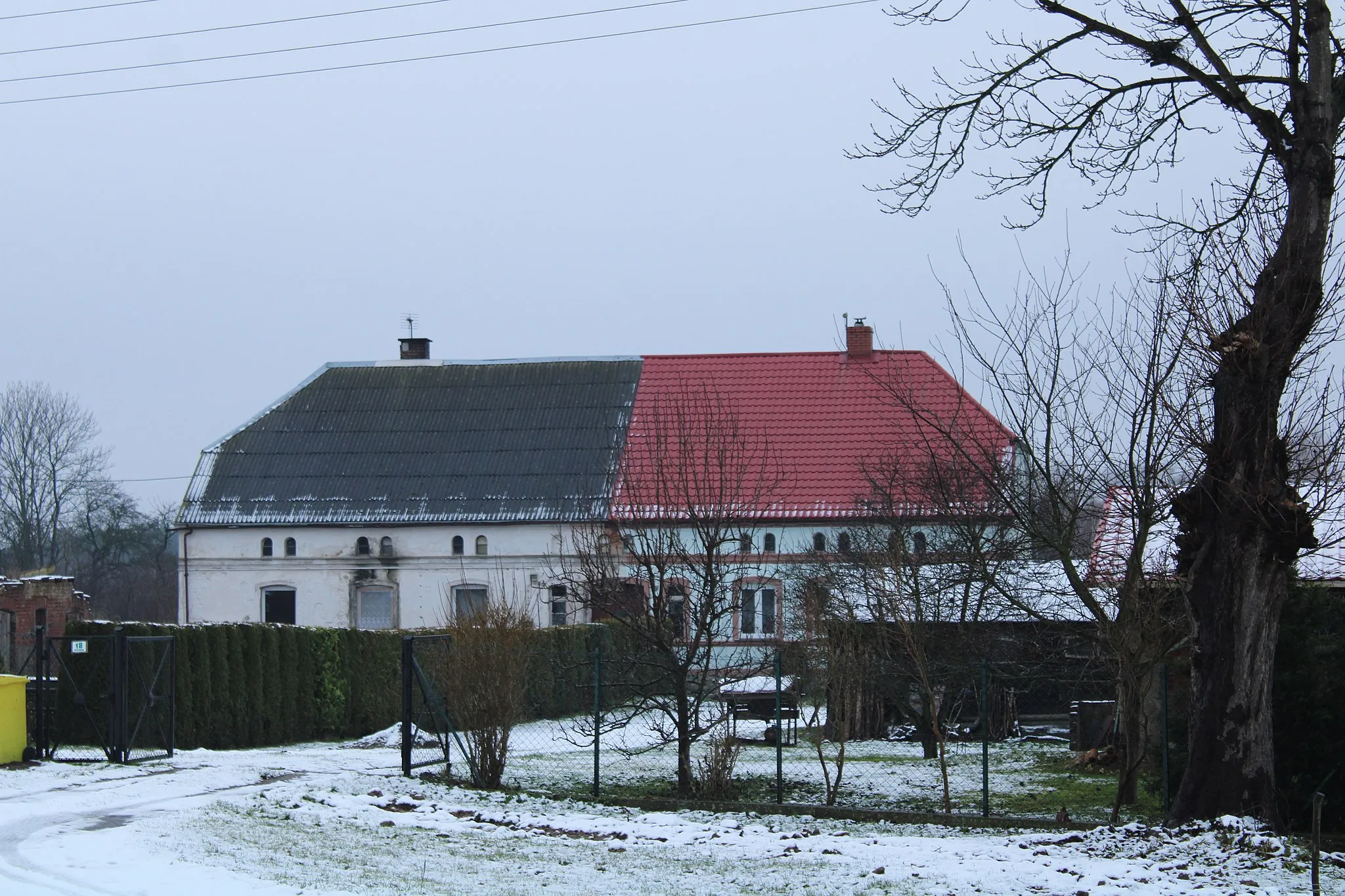 Photo showing: budynek nr 18 we wsi Przećmino