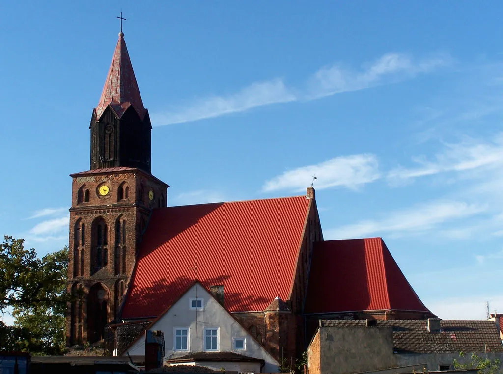 Photo showing: Kościół parafialny p.w. Matki Boskiej Częstochowskiej w Maszewie