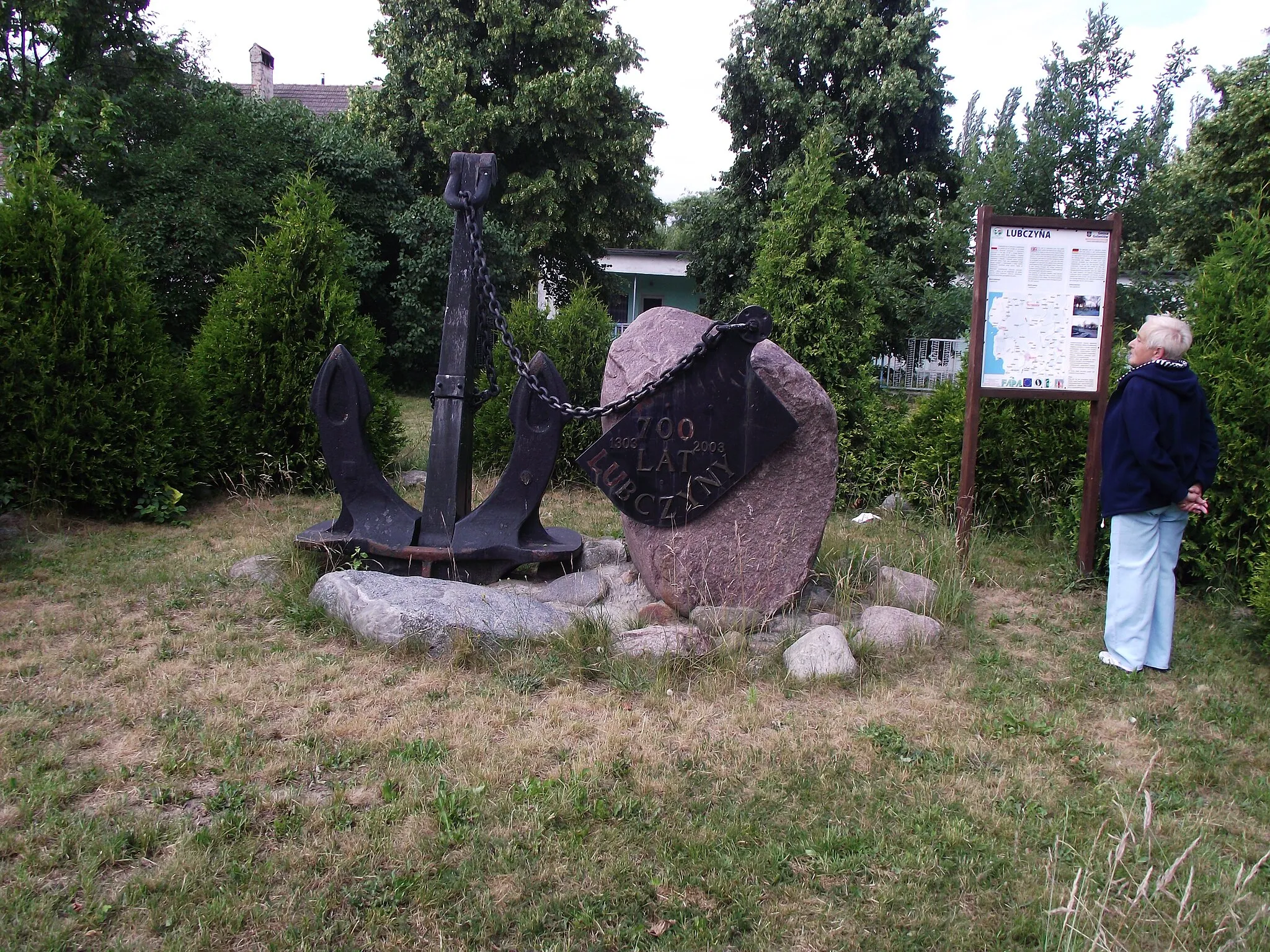 Photo showing: Lubczyna - kotwica upamiętniająca 700 lat osady