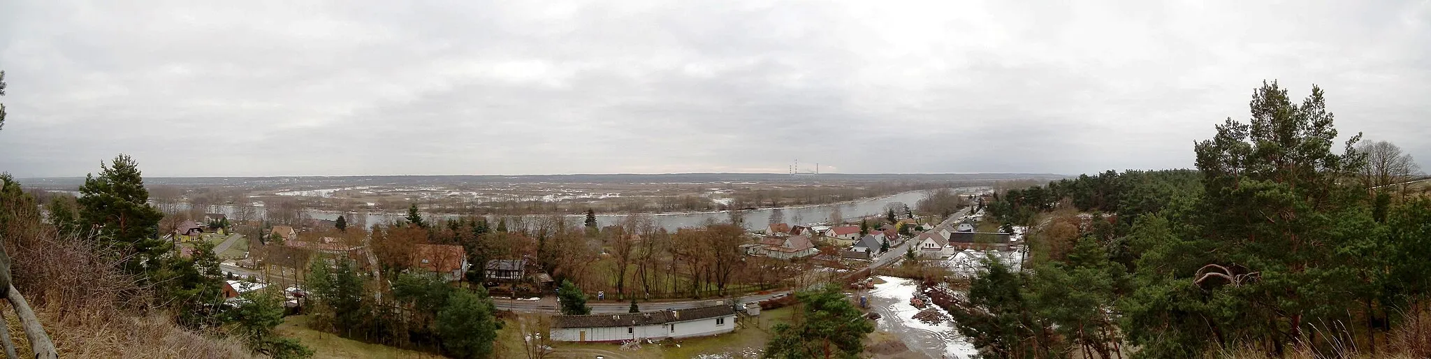 Photo showing: panorama ze wzgórza widokowego w Mescherin