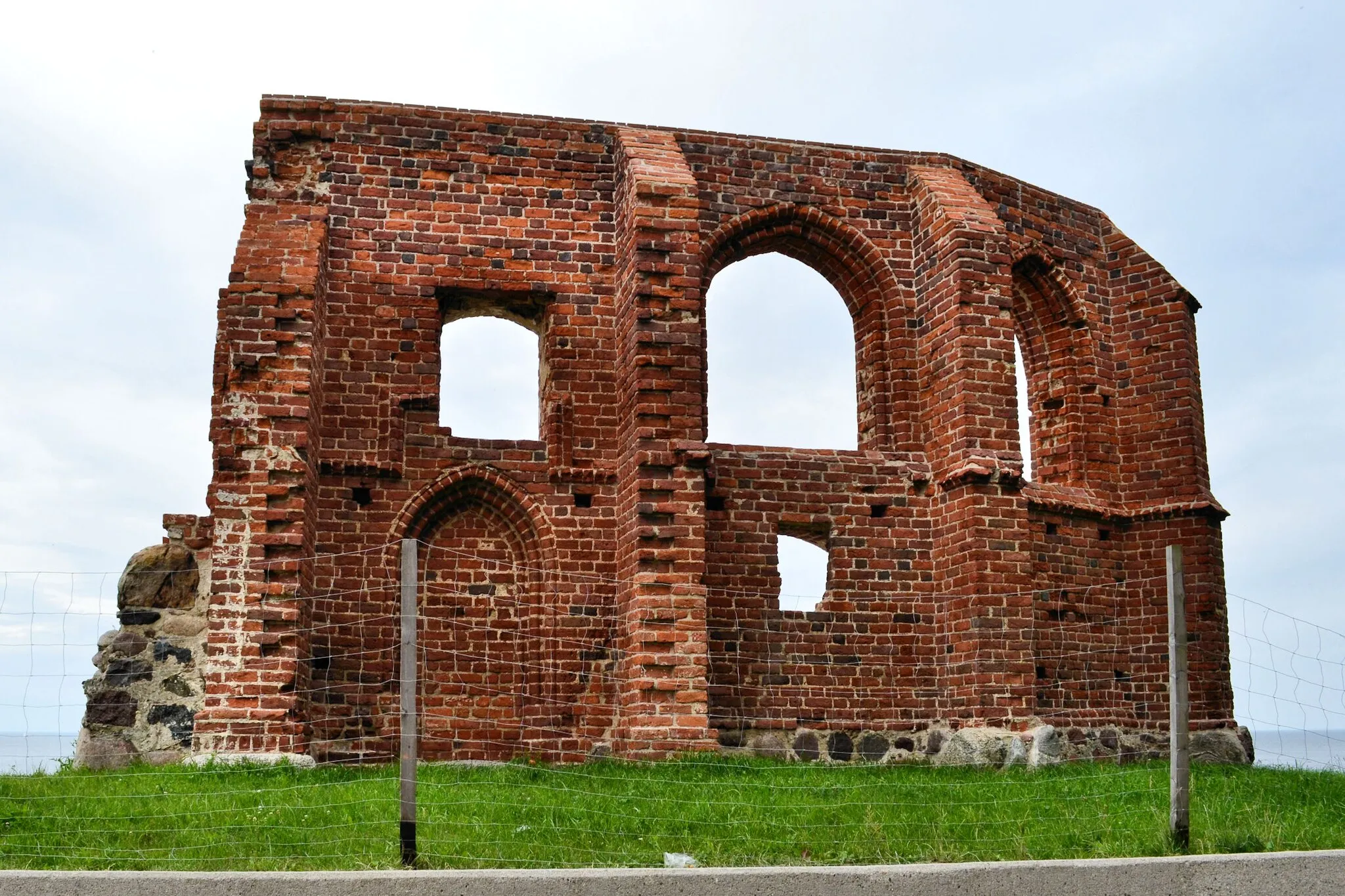 Photo showing: Ruiny kościoła w Trzęsaczu