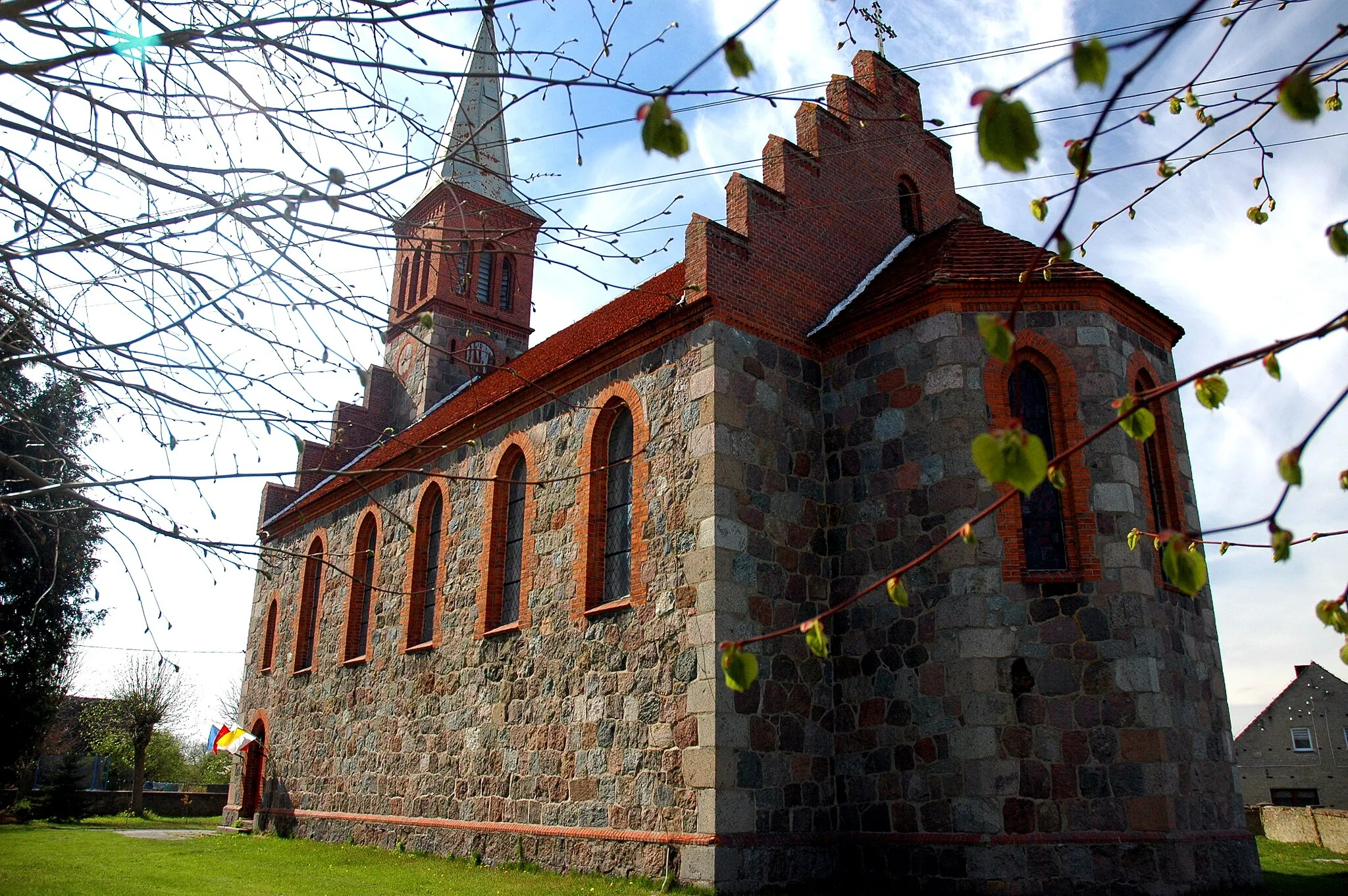 Photo showing: Trzechel - kościół św. Katarzyny Aleksandryjskiej