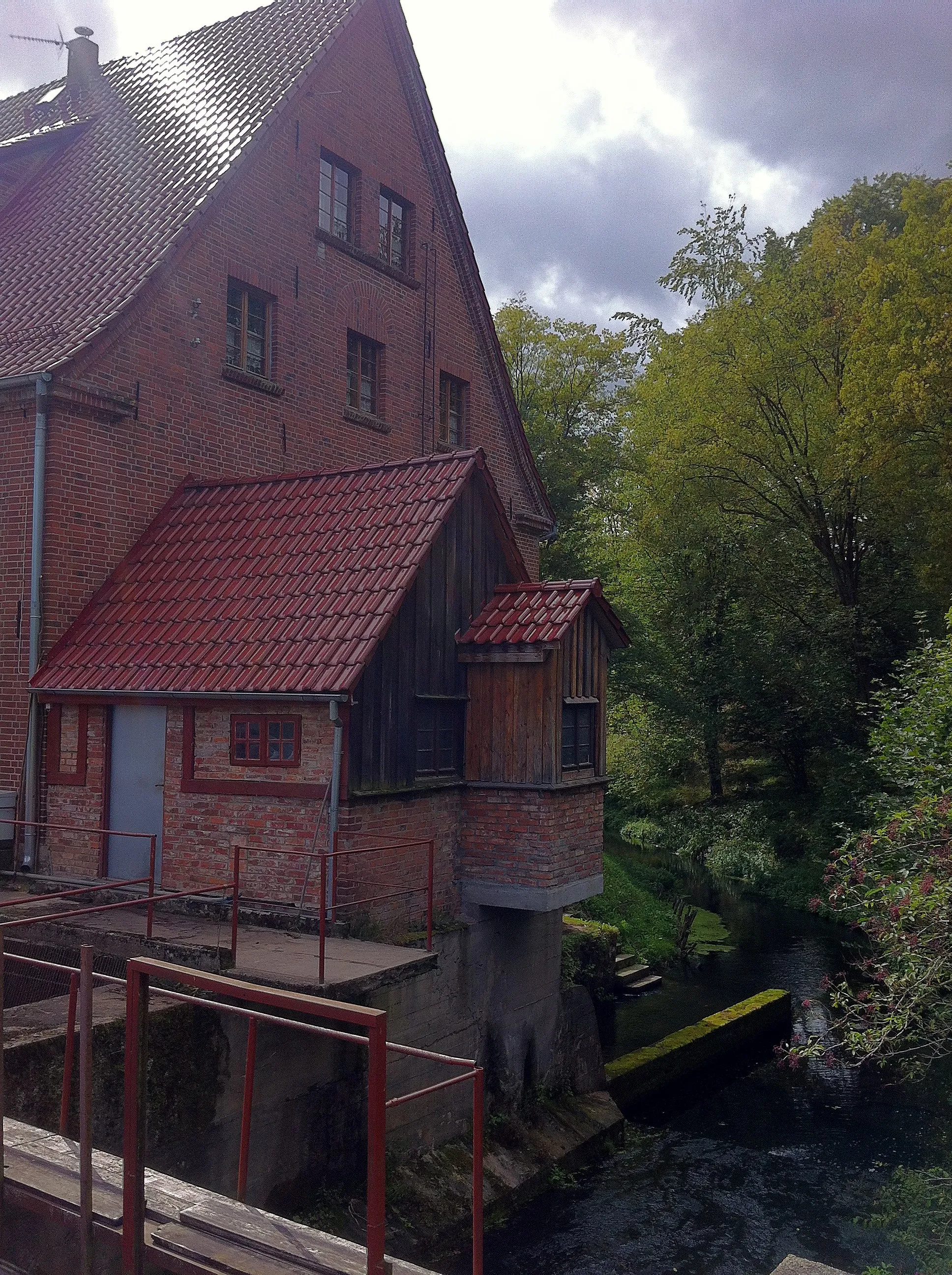 Photo showing: Tarnowo (powiat łobeski):  Młyn nad Starą Regą